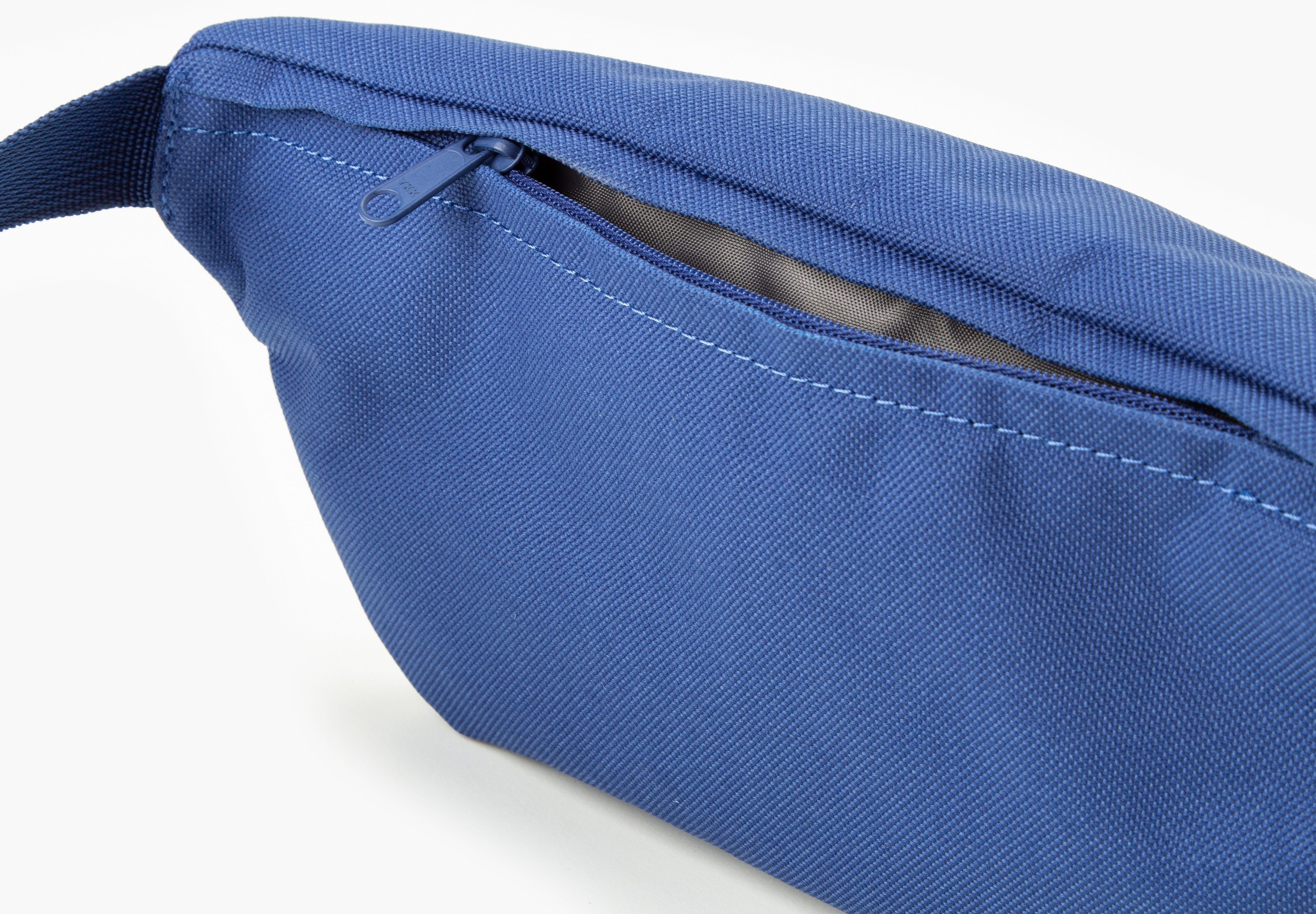 Levi's® Buiktasje SMALL BANANA SLING HEADLINE LOGO Heuptasje, schoudertas, schoudertas