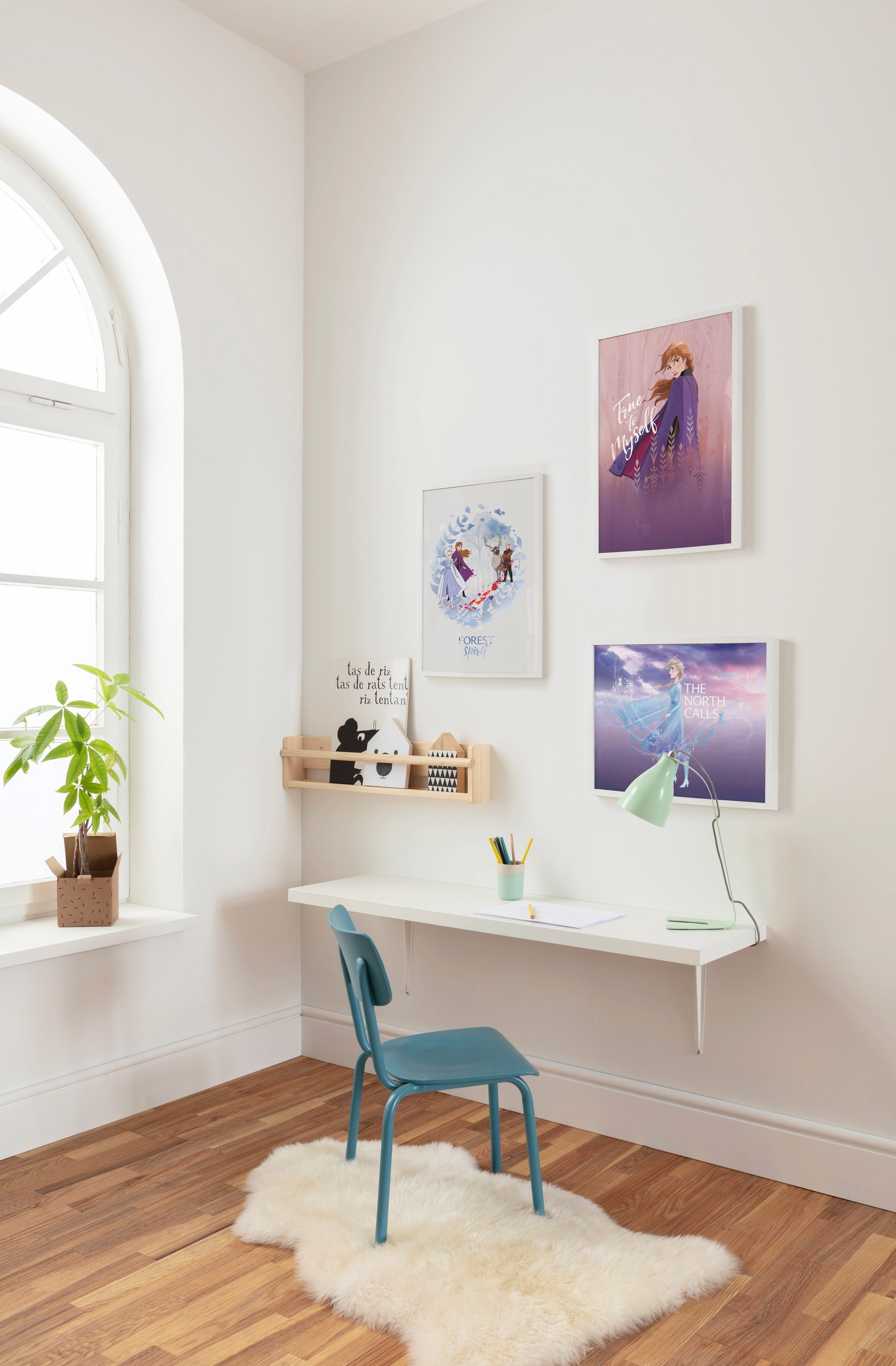 Komar Wanddecoratie Frozen Elsa The North Calls Wanddecoratie voor de kinderkamer - zonder lijst (1 stuk)