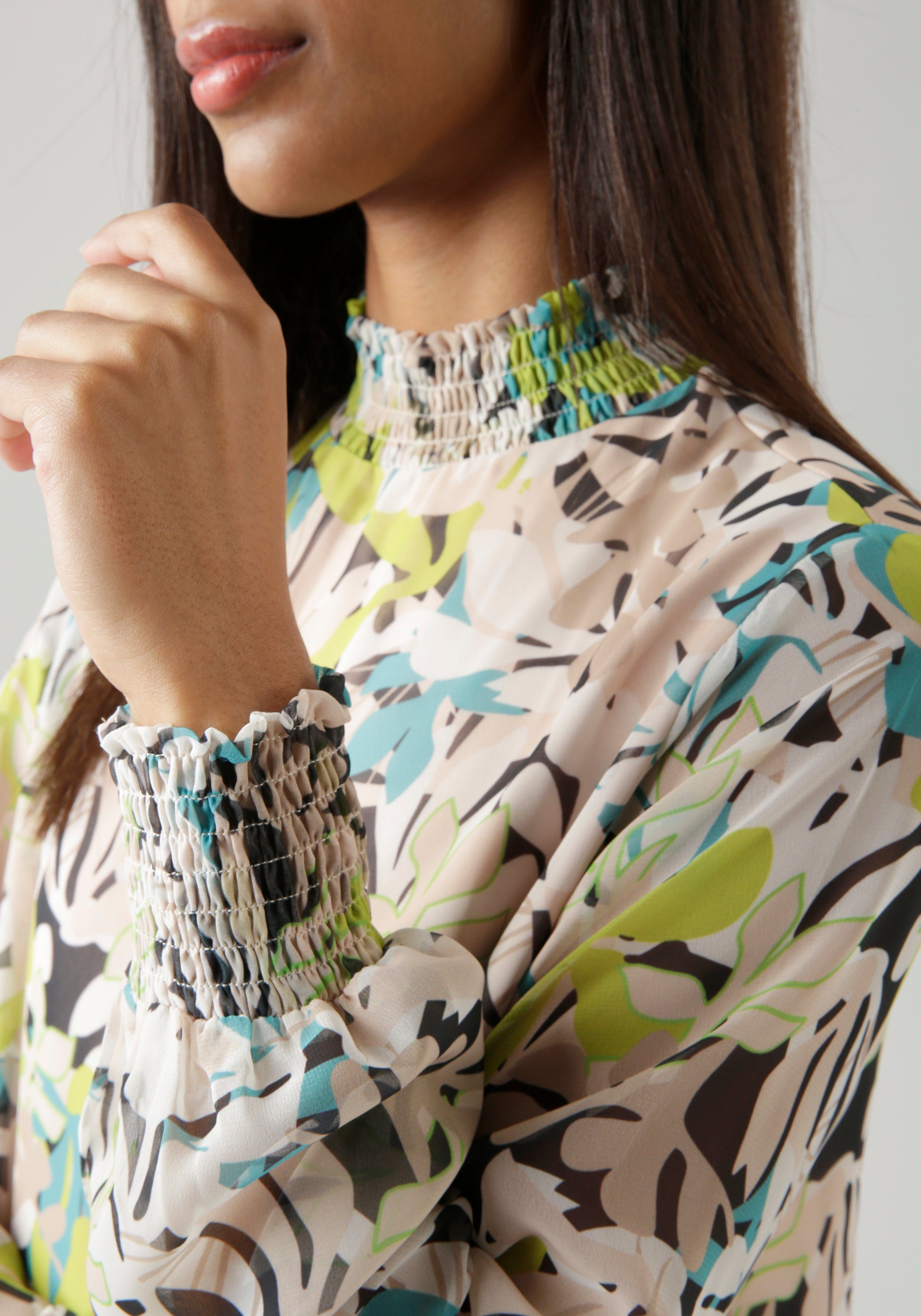 Aniston SELECTED Chiffon blouse met bladerenprint en gerimpelde borden