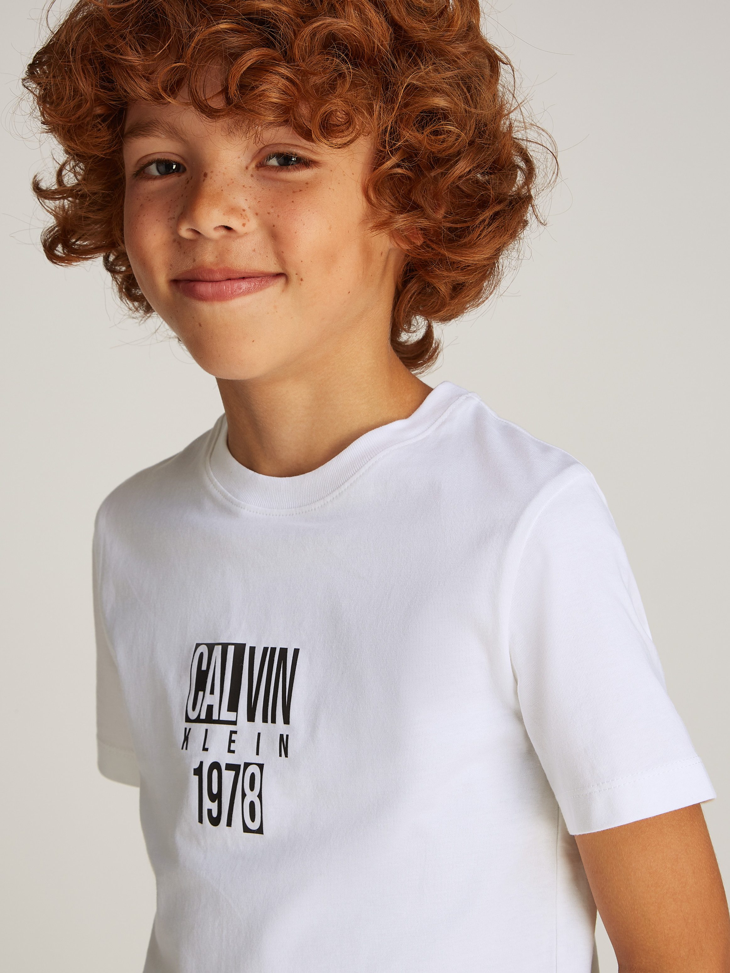 Calvin Klein T-shirt GOOD LEVEL REGULAR SS T-SHIRT jongens t-shirts maat 8 (128) wit