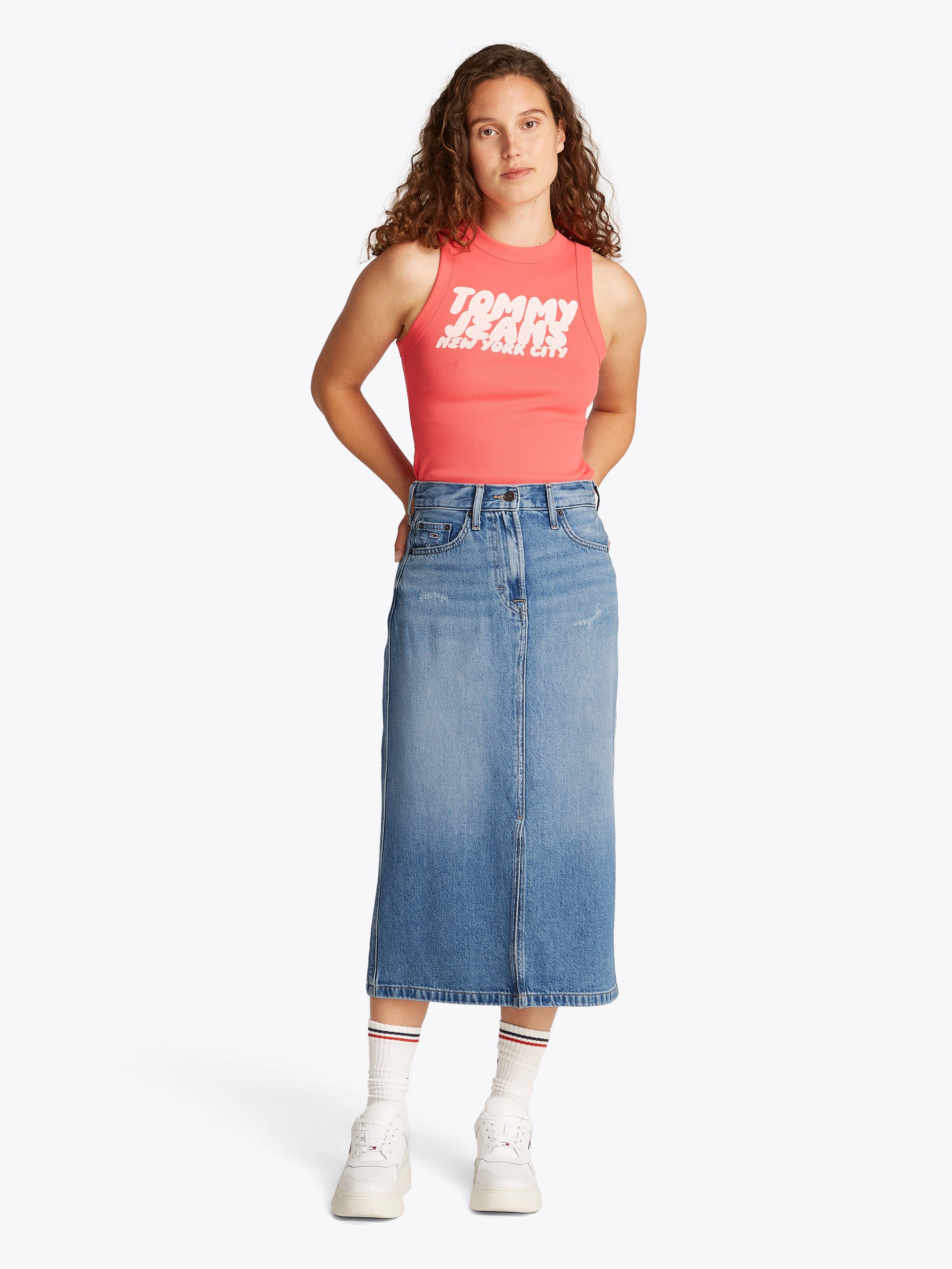 TOMMY Jeans rok CLAIRE MIDI SKIRT BI8036 in midi-lengte, in blauwe was