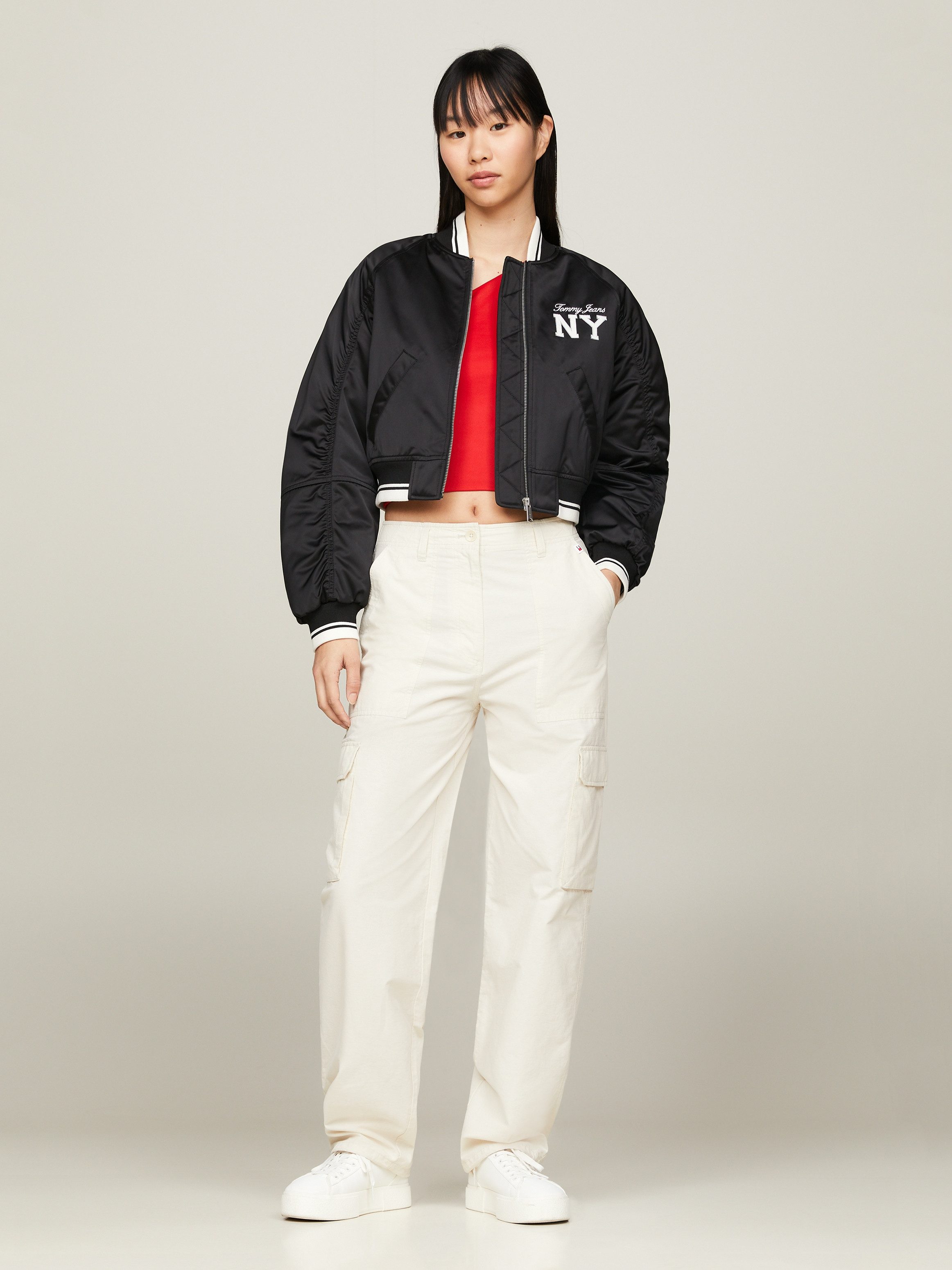 TOMMY JEANS Cargobroek TJW HARPER HR CARGO PANT met grote opgestikte zakken