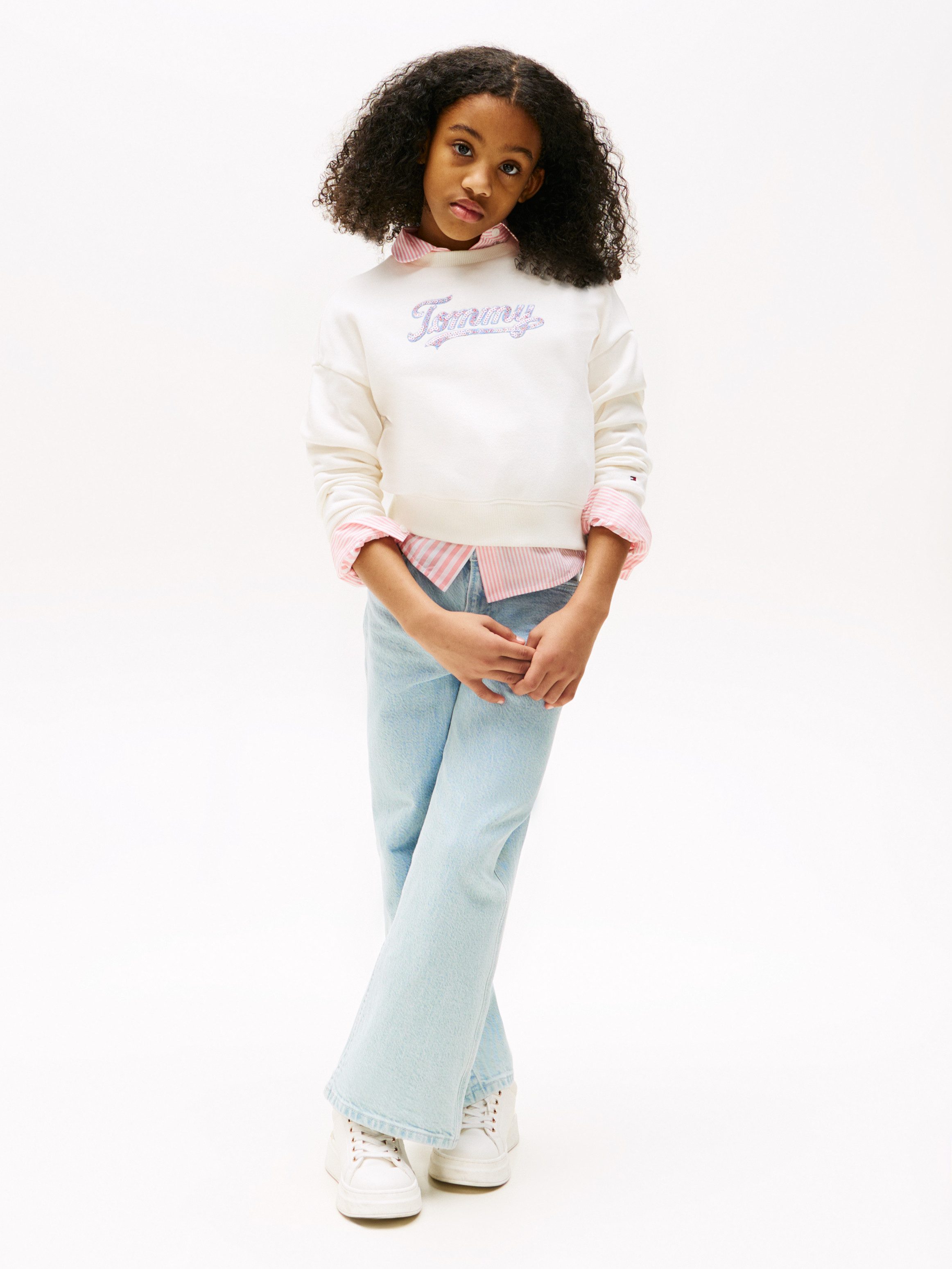 Tommy Hilfiger Sweatshirt TOMMY SCRIPT SEQUIN SWEATSHIRT voor kinderen tot 16 jaar, logo-opschrift met kleurrijke pailletten