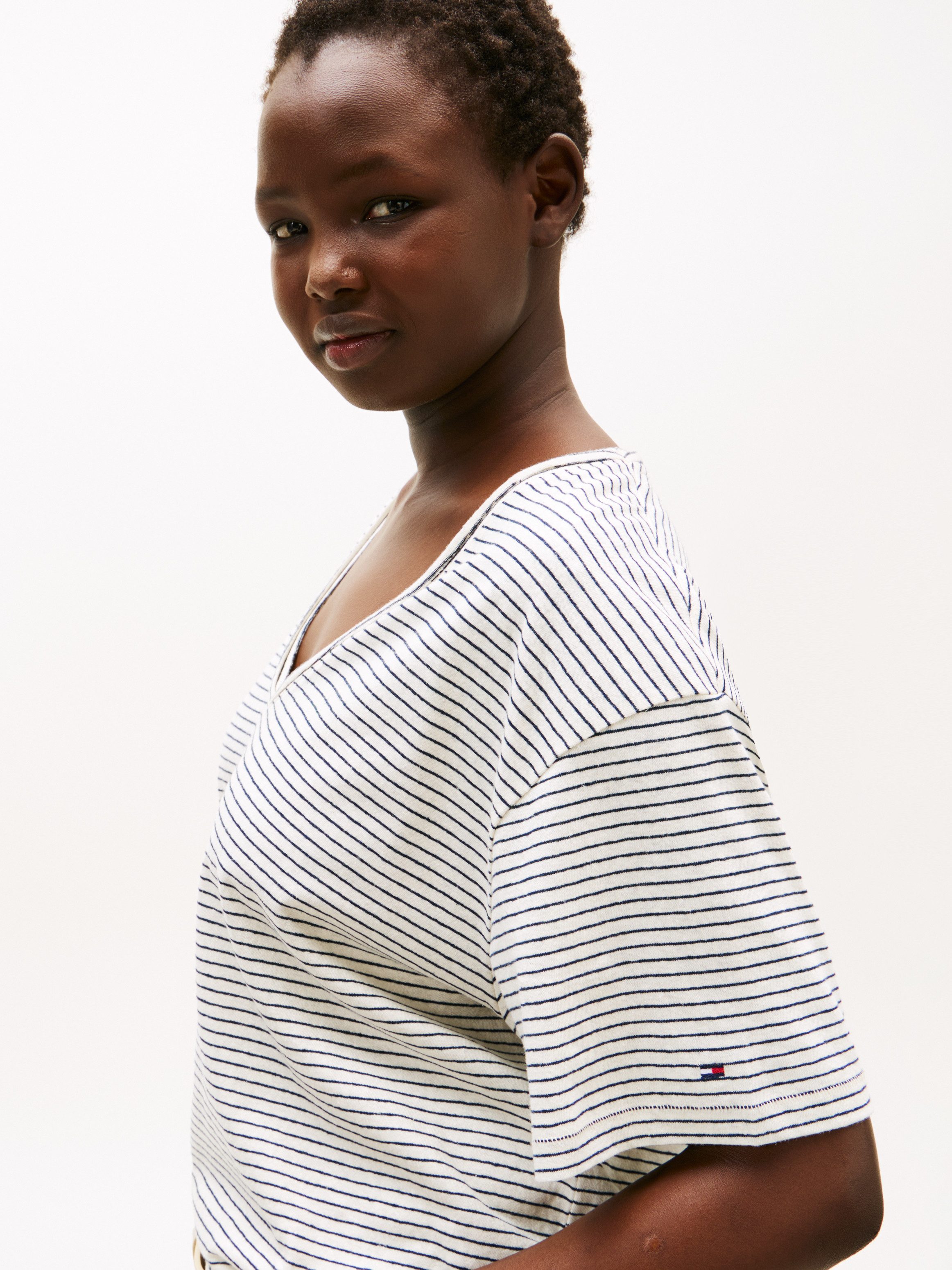Tommy Hilfiger Curve Shirt met V-hals CRV MODERN CO LINEN V-NK SS