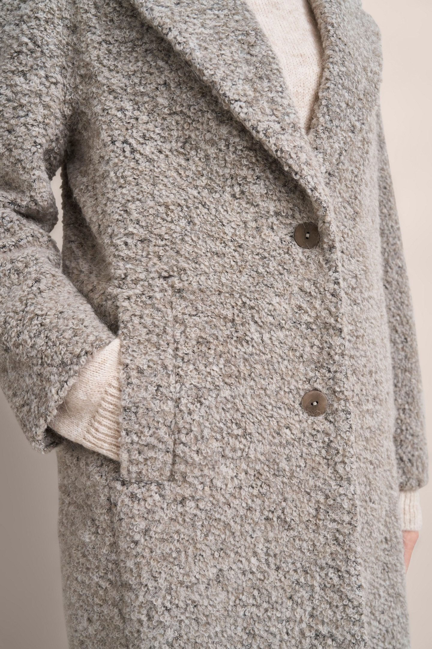Bugatti Korte jas van moderne bouclé-stof
