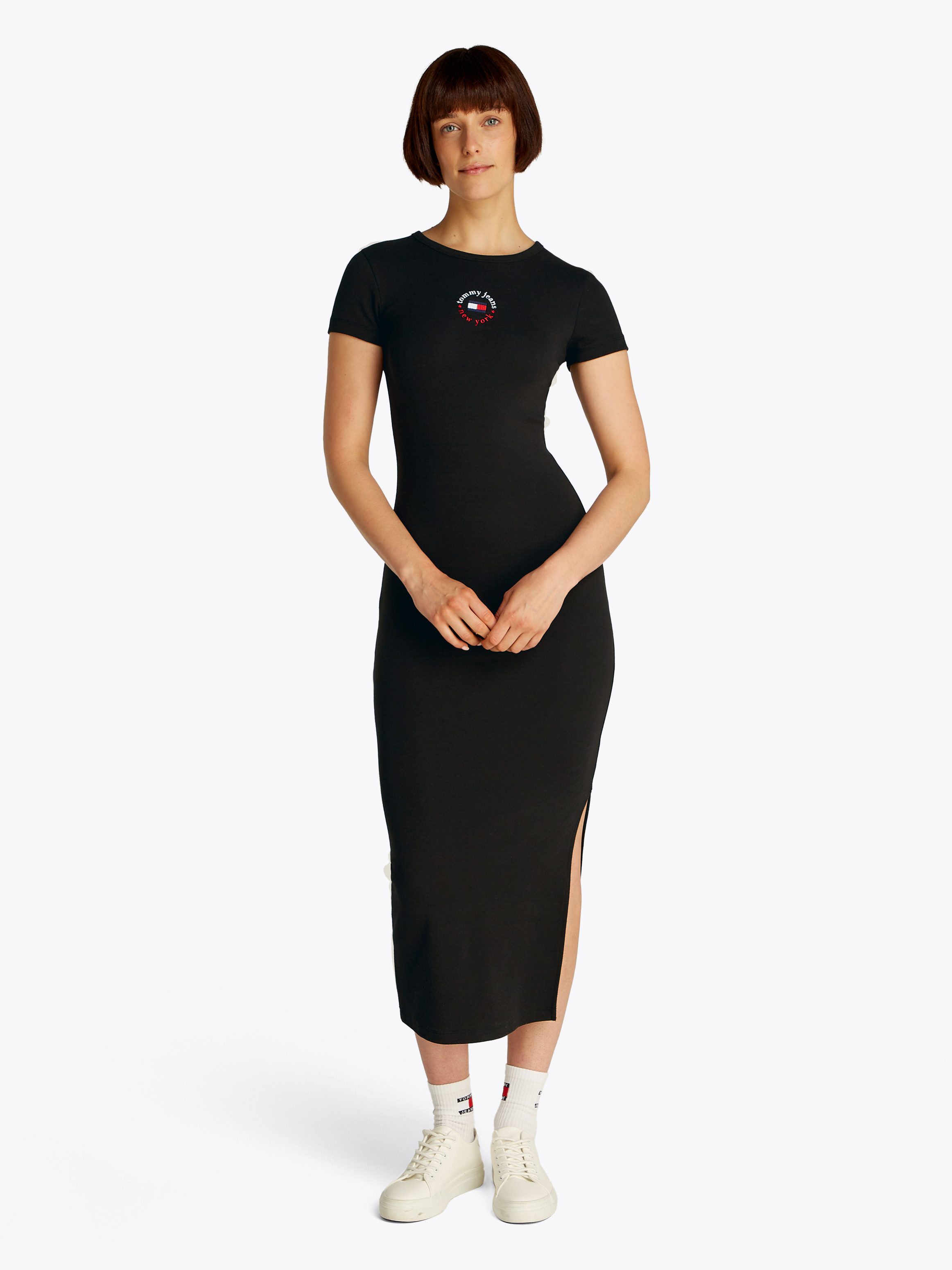 TOMMY JEANS Jerseyjurk TJW BODYCON LOGO 2 DRESS met logo-borduursel, met korte mouwen, in midi-lengte dames jerseyjurken maat XL (42) zwart