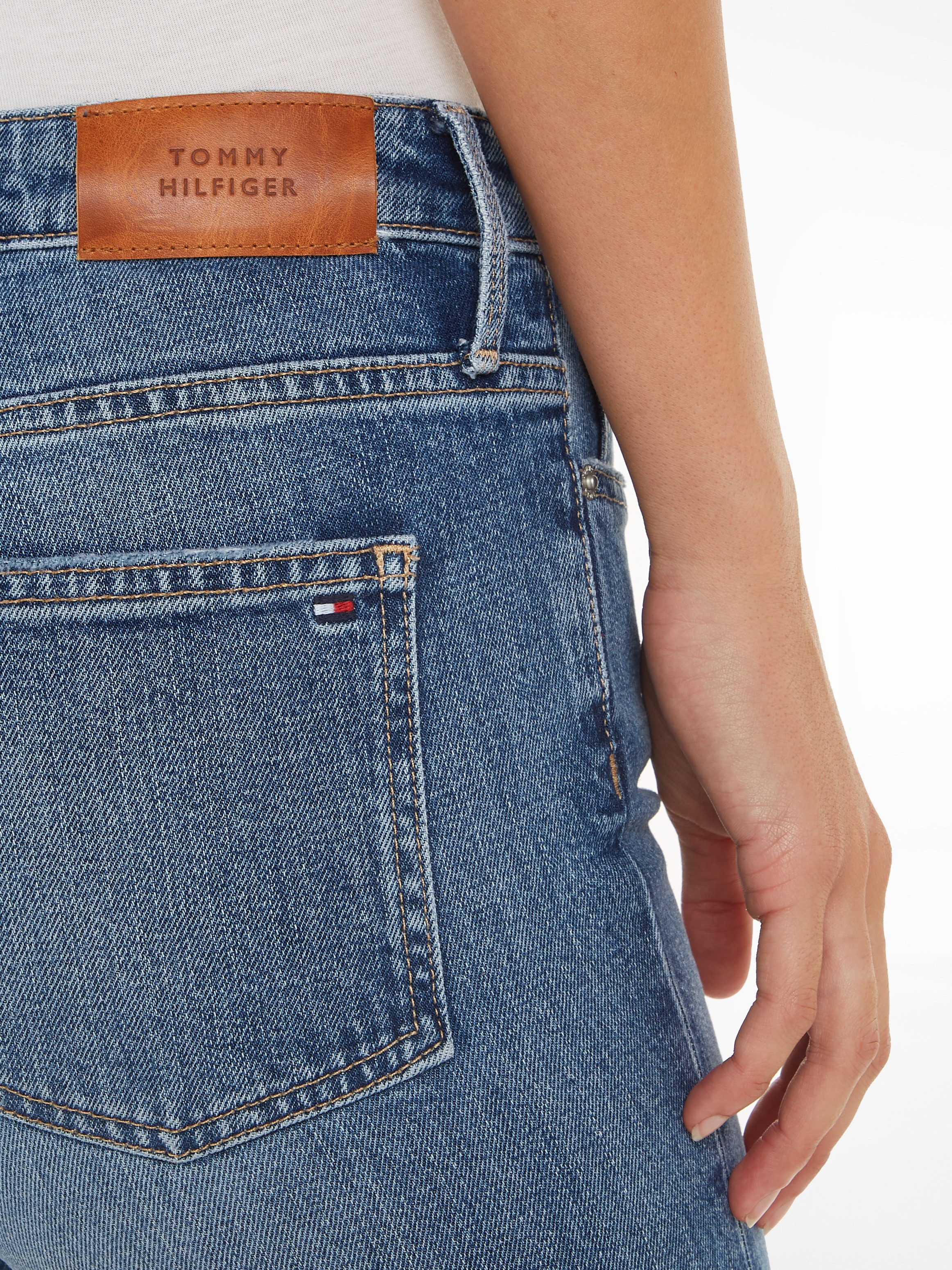 Tommy Hilfiger Bootcut jeans BOOTCUT RW BEA met leren badge