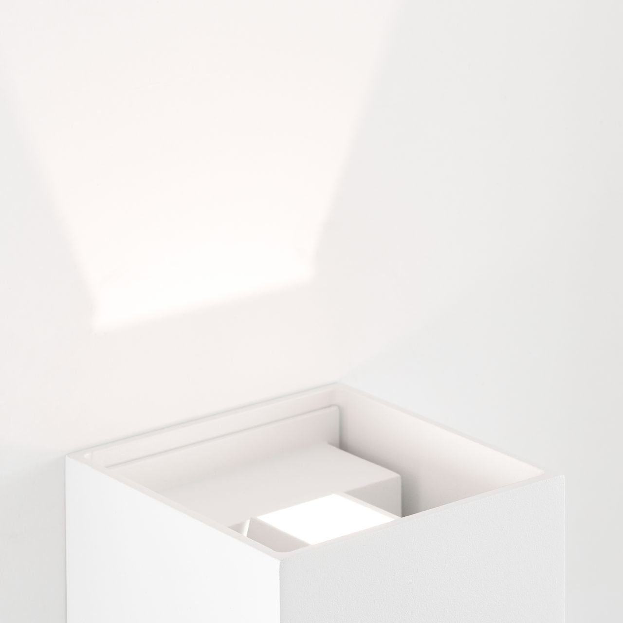 Brilliant Leuchten Wandlamp voor buiten ISAK LED deurverlichting - afstralingshoek verstelbaar - 10x10x10 cm (1 stuk)