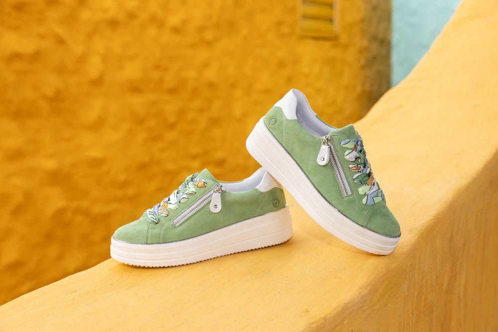 Remonte Plateausneakers , vrijetijdsschoen, lage schoen, veterschoen met zijrits