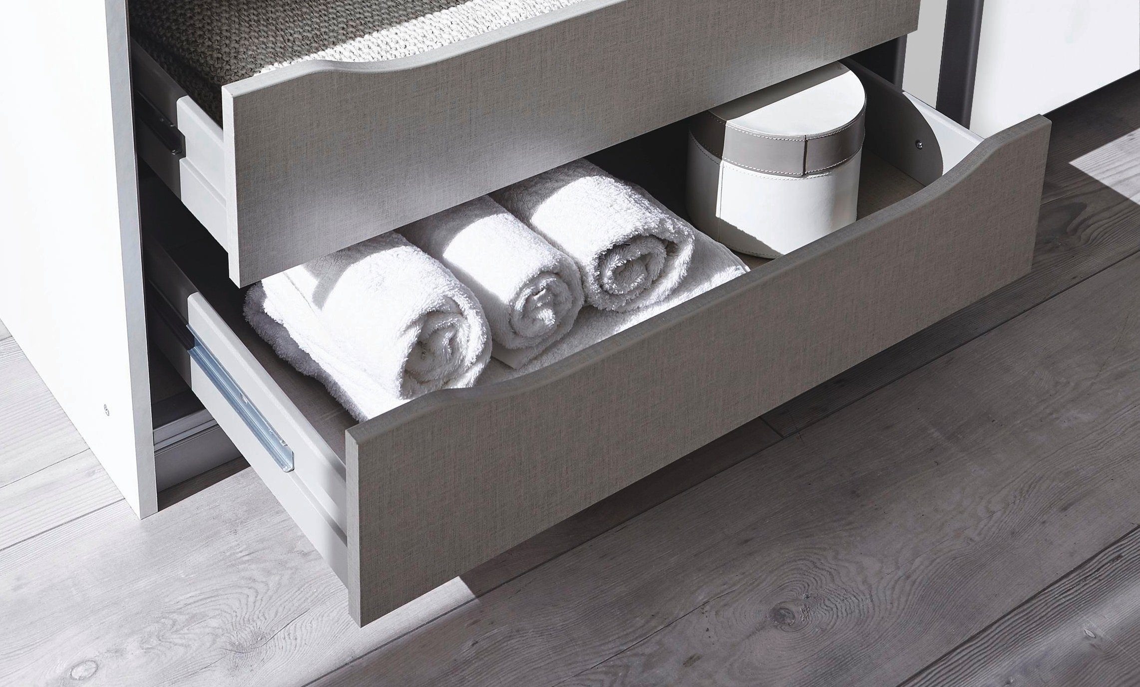 rauch Zweefdeurkast Kledingkast kast garderobe ORACLE met spiegelfront inclusief lade-inzet en extra legplanken made in germany