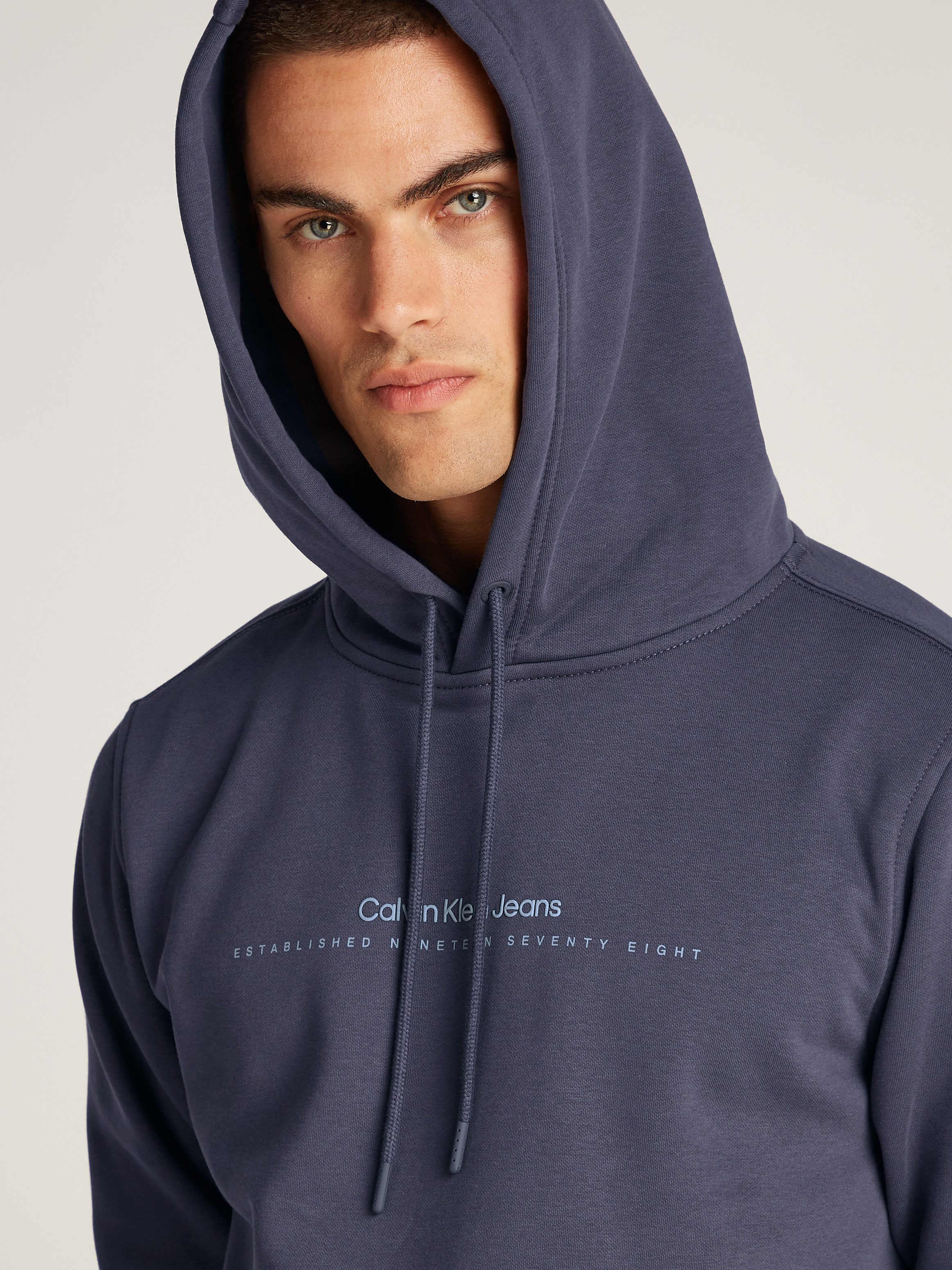 Calvin Klein Sweatshirt MINIMAL LOGO HOODIE Kangoeroezak, logoprint