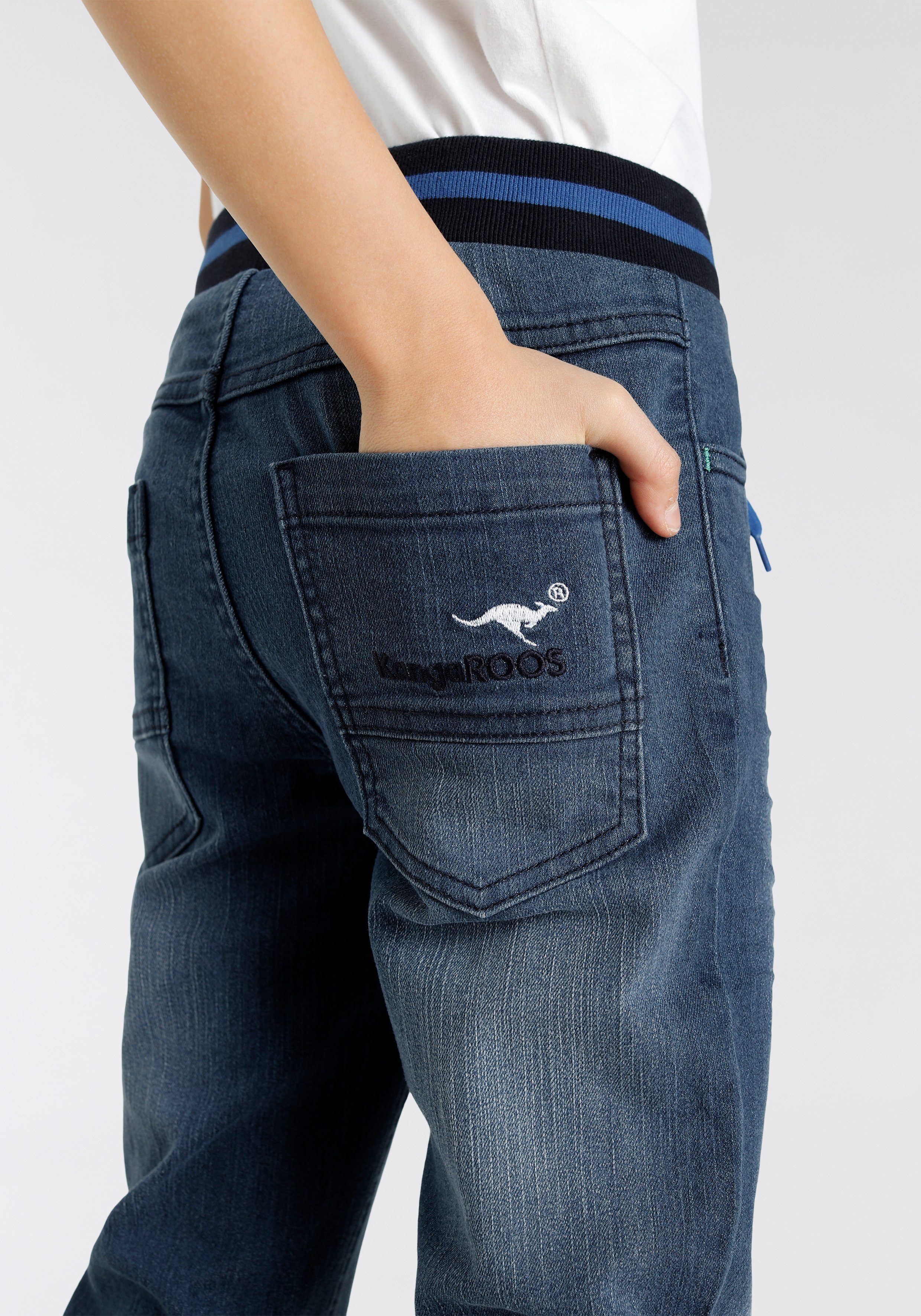 KangaROOS Comfortjeans Stretch jeans with slim leg for boys smalle broekpasvorm, used-wassing, comfortabele taille