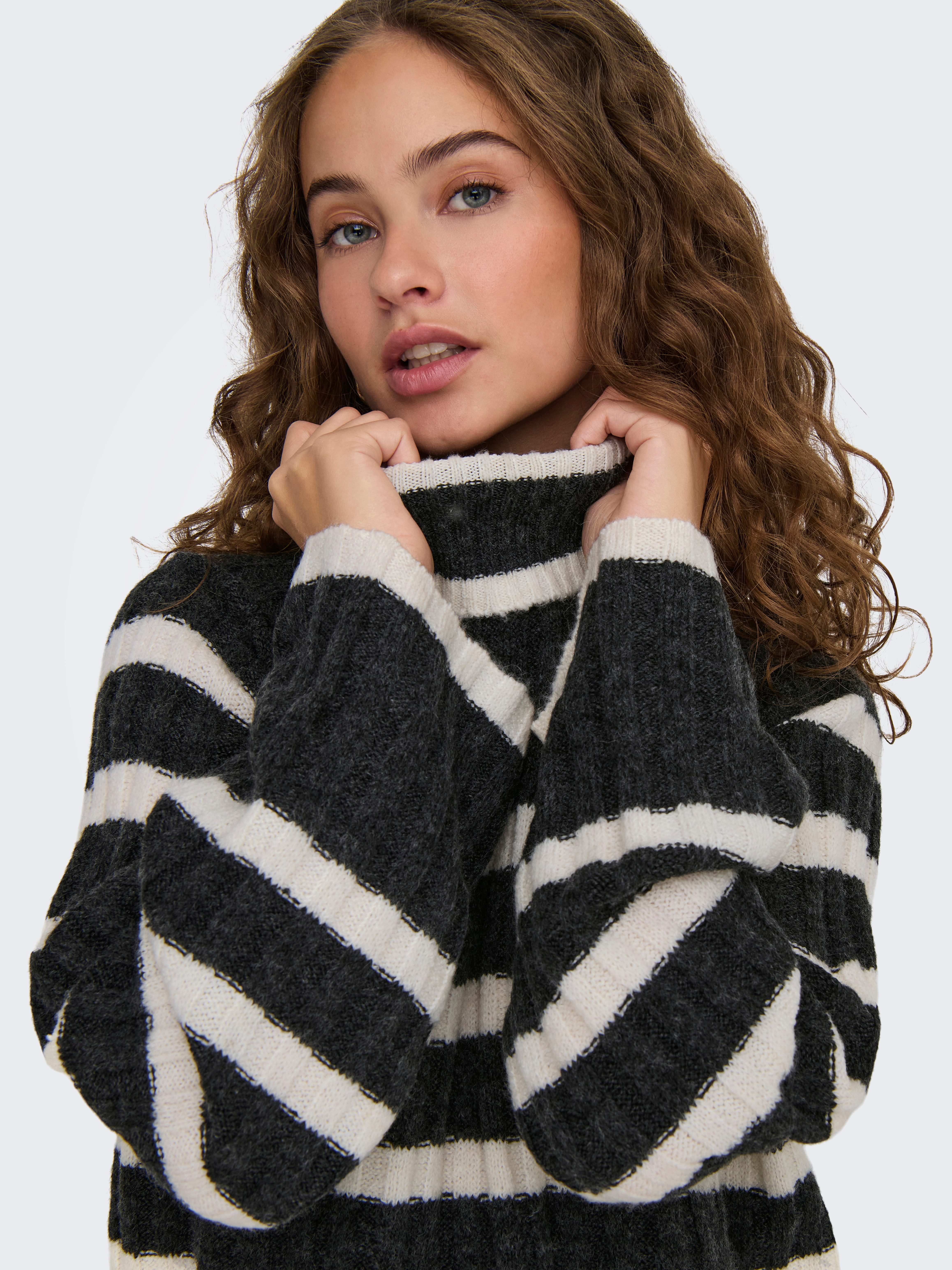 JDY Coltrui JDYMILEY L/S LONG STRIPE PULLOV KNT NOOS