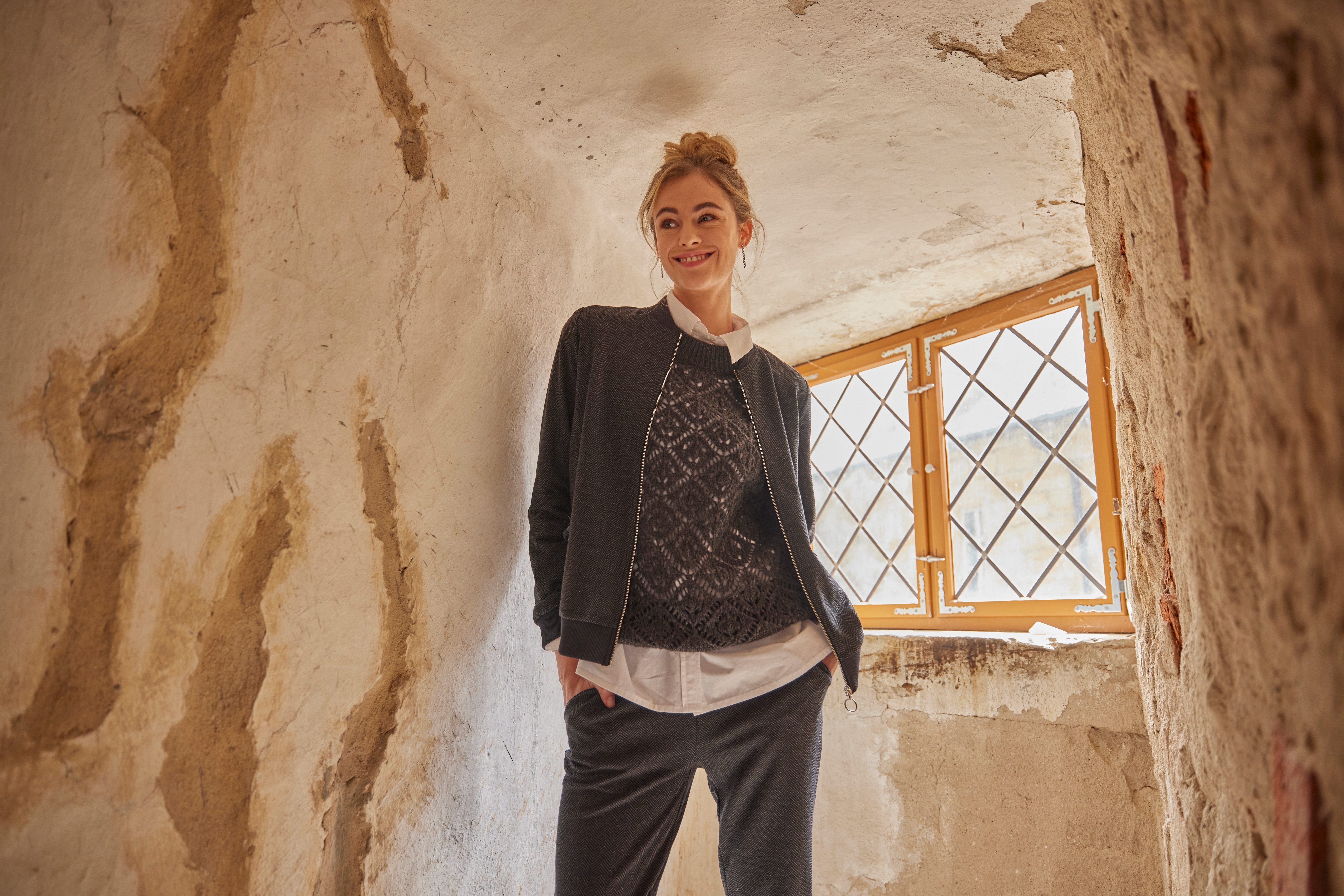 Aniston CASUAL Lange blouse met korte zijsplitten
