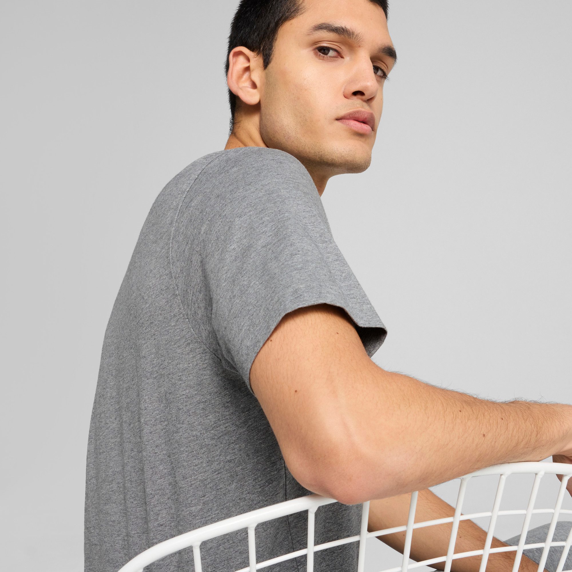 PUMA T-shirt ESS NO. 1 LOGO TEE Basic heren T-shirt met logo