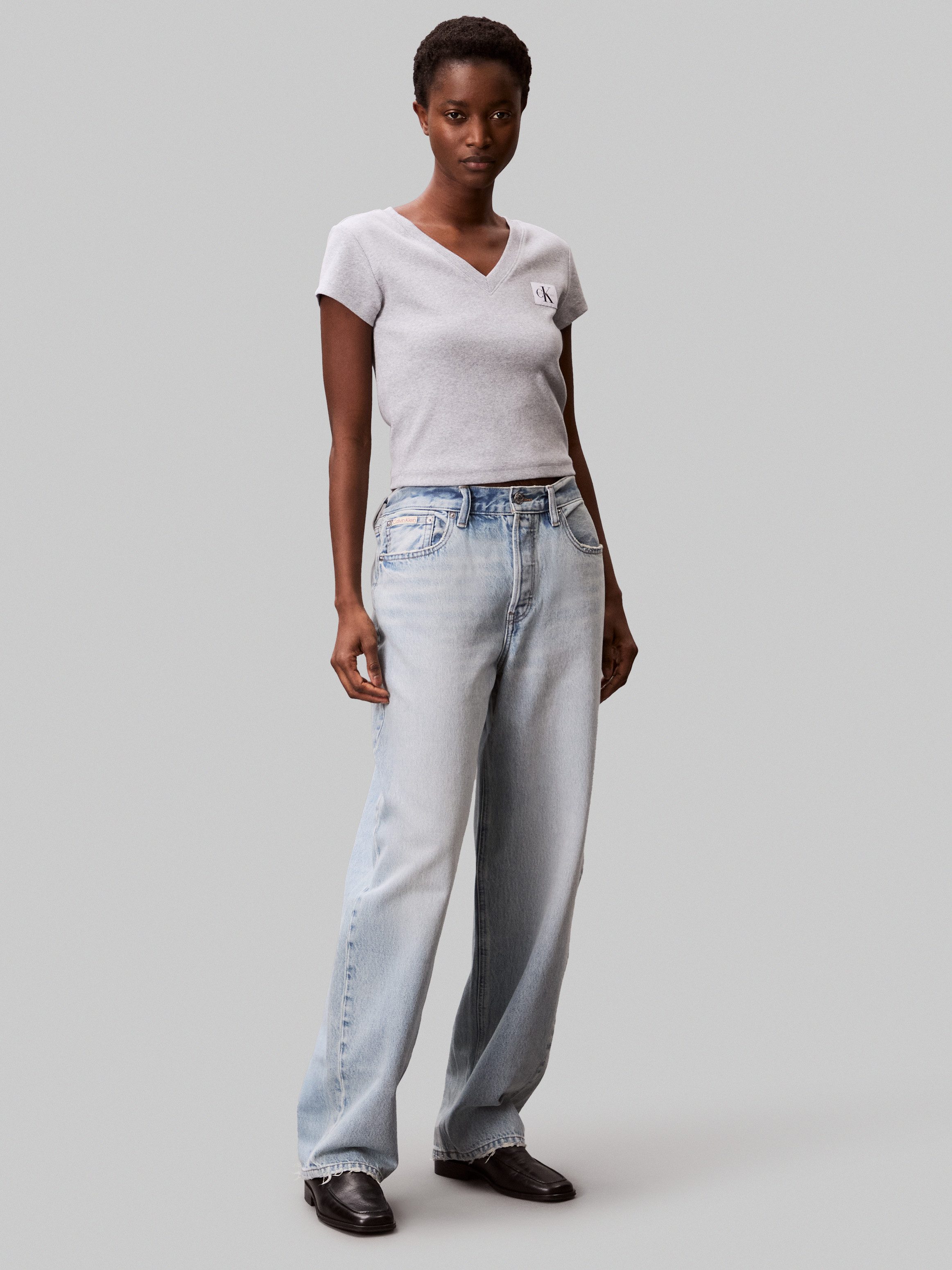 Calvin Klein T-shirt A- SS WOVEN LABEL RIB VNECK TEE