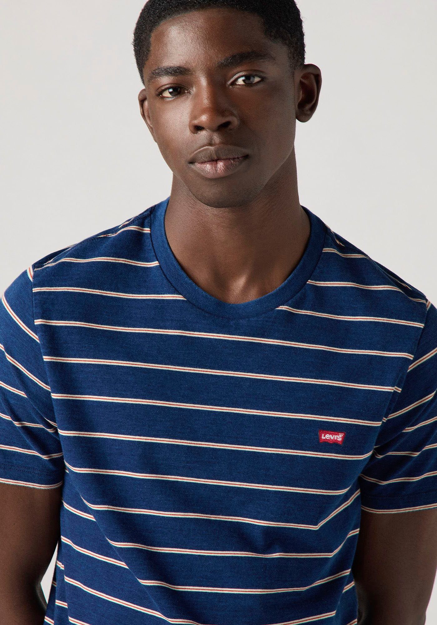 Levi's® T-shirt met gestreept patroon