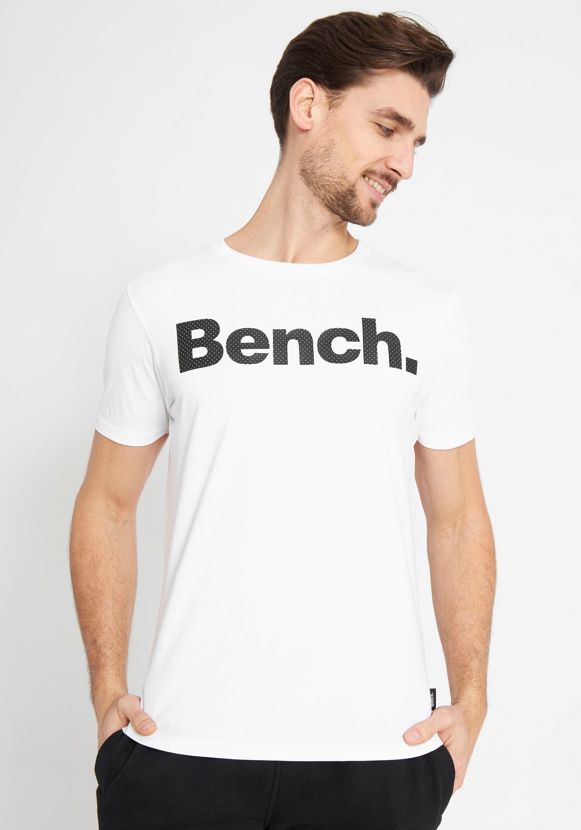 Bench. T-shirt Leandro