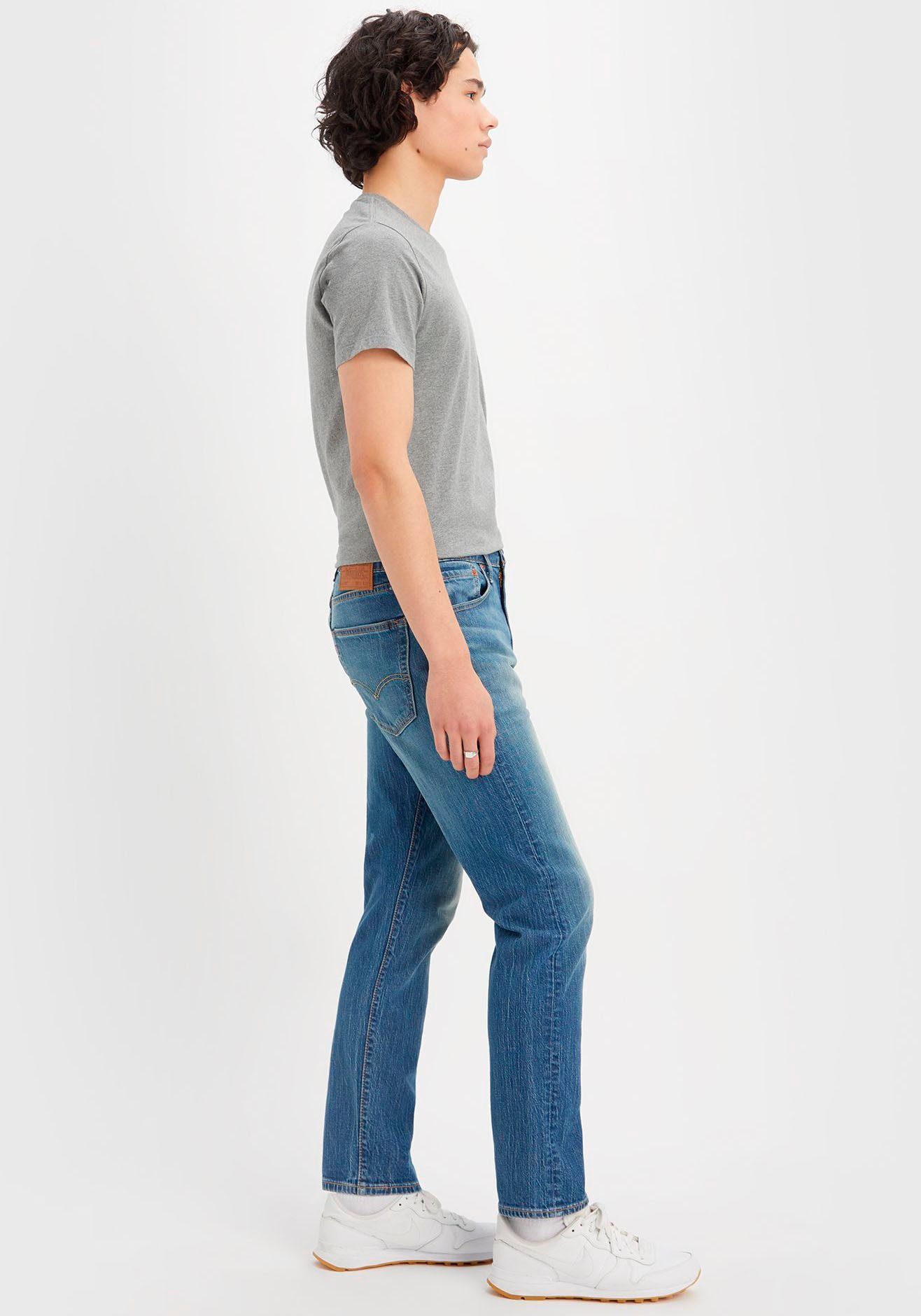 Levi's® Tapered jeans 502 TAPER in een elegante, moderne stijl
