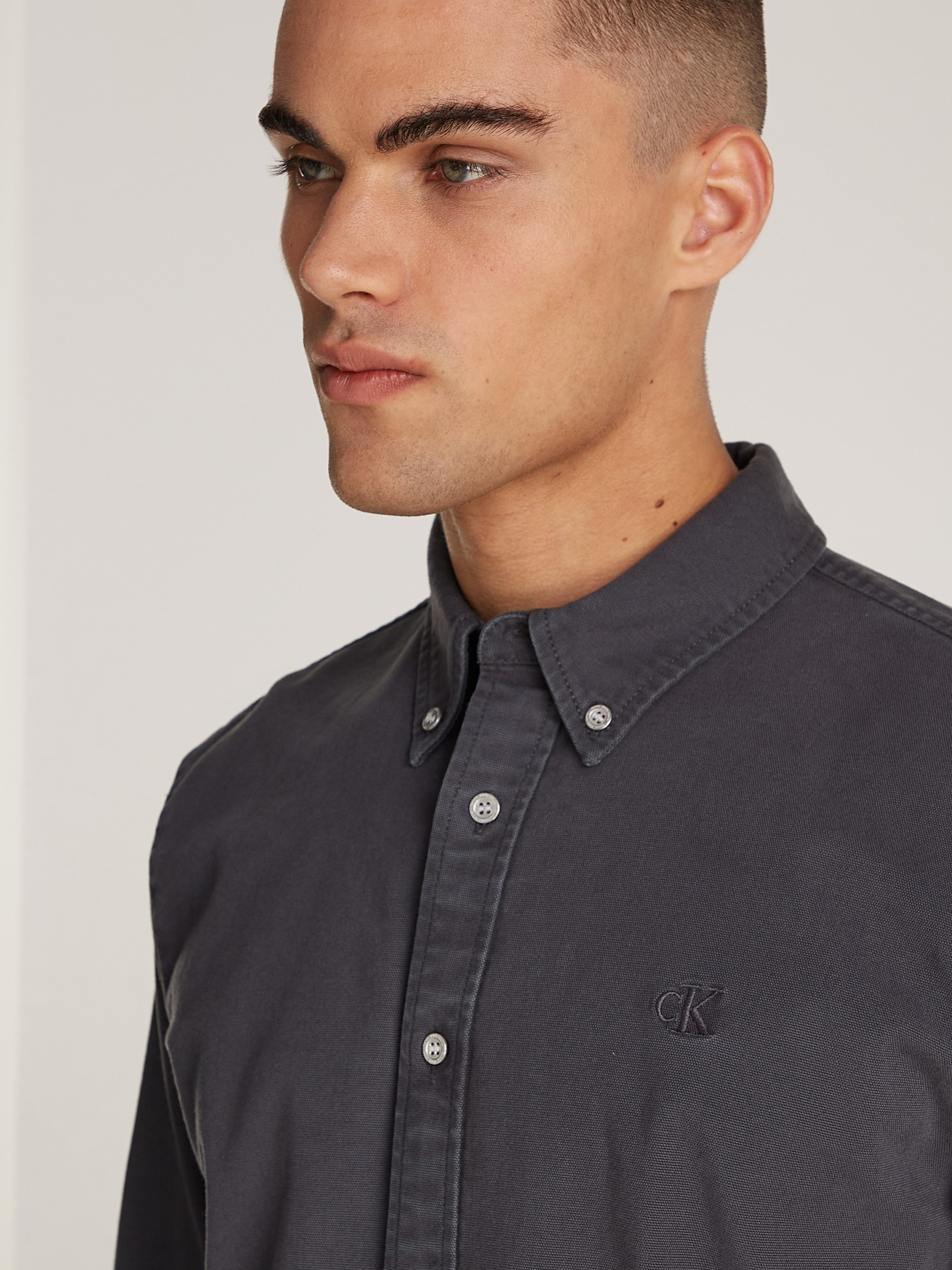 Calvin Klein Overhemd met lange mouwen GARMENT DYE SHIRT met geborduurd logo