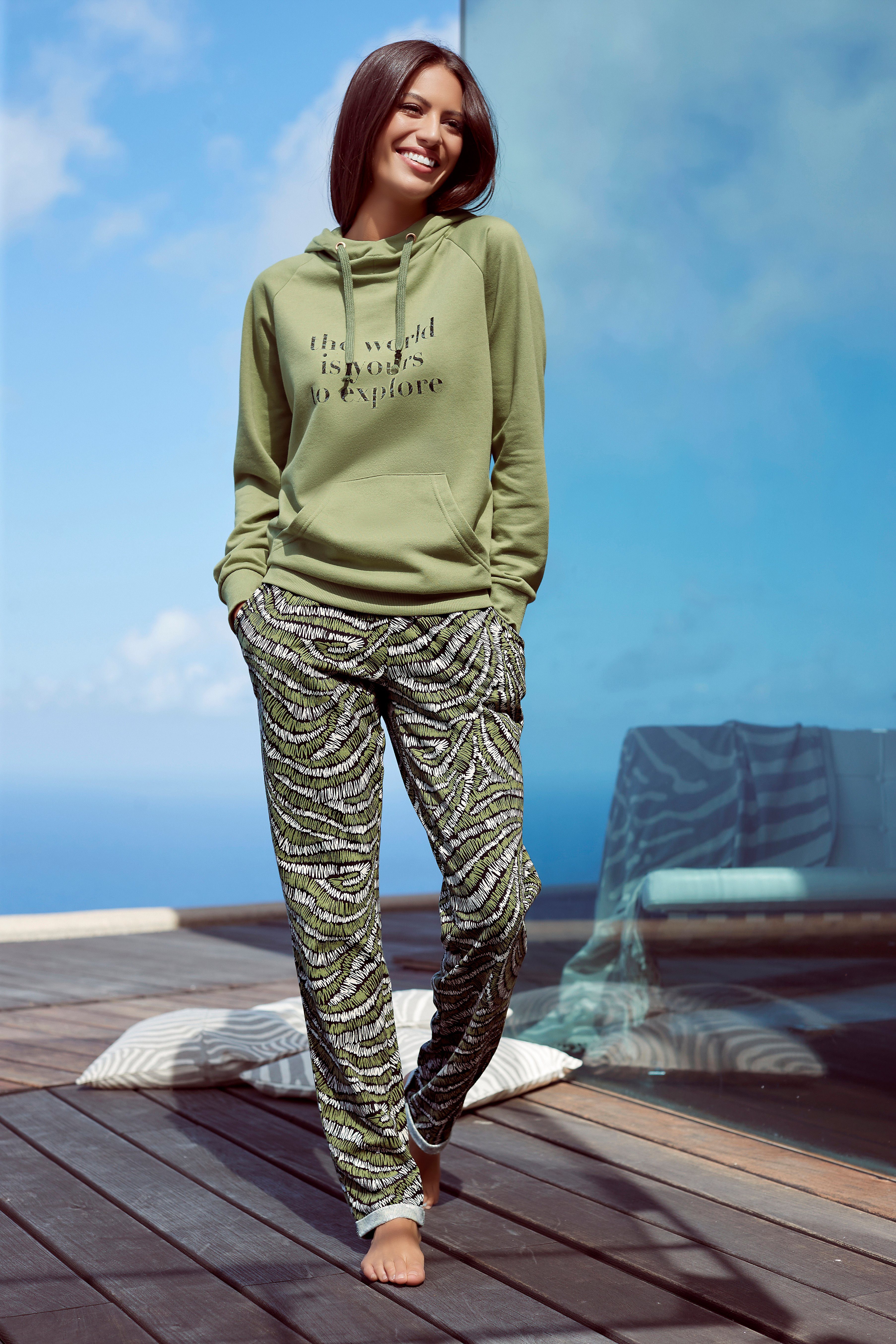Lascana Sweatbroek met zijzakken, loungepak