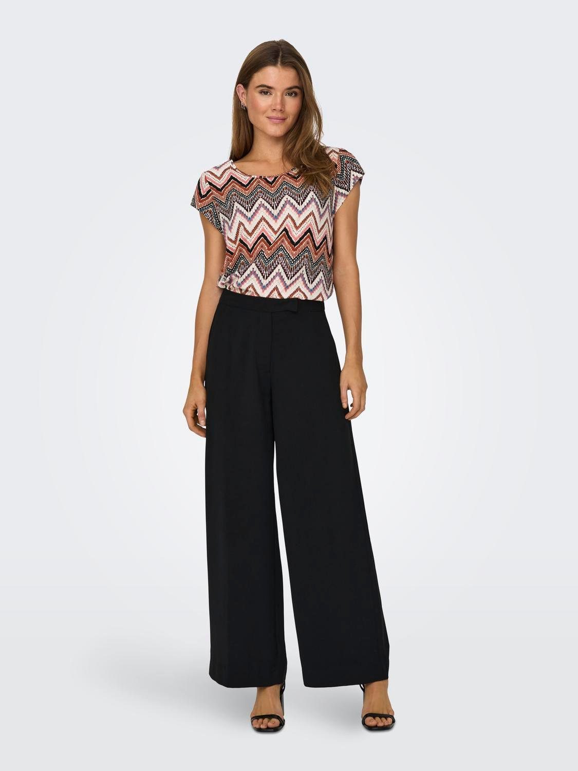 Only Shirtblouse ONLVIC S/S AOP TOP NOOS PTM