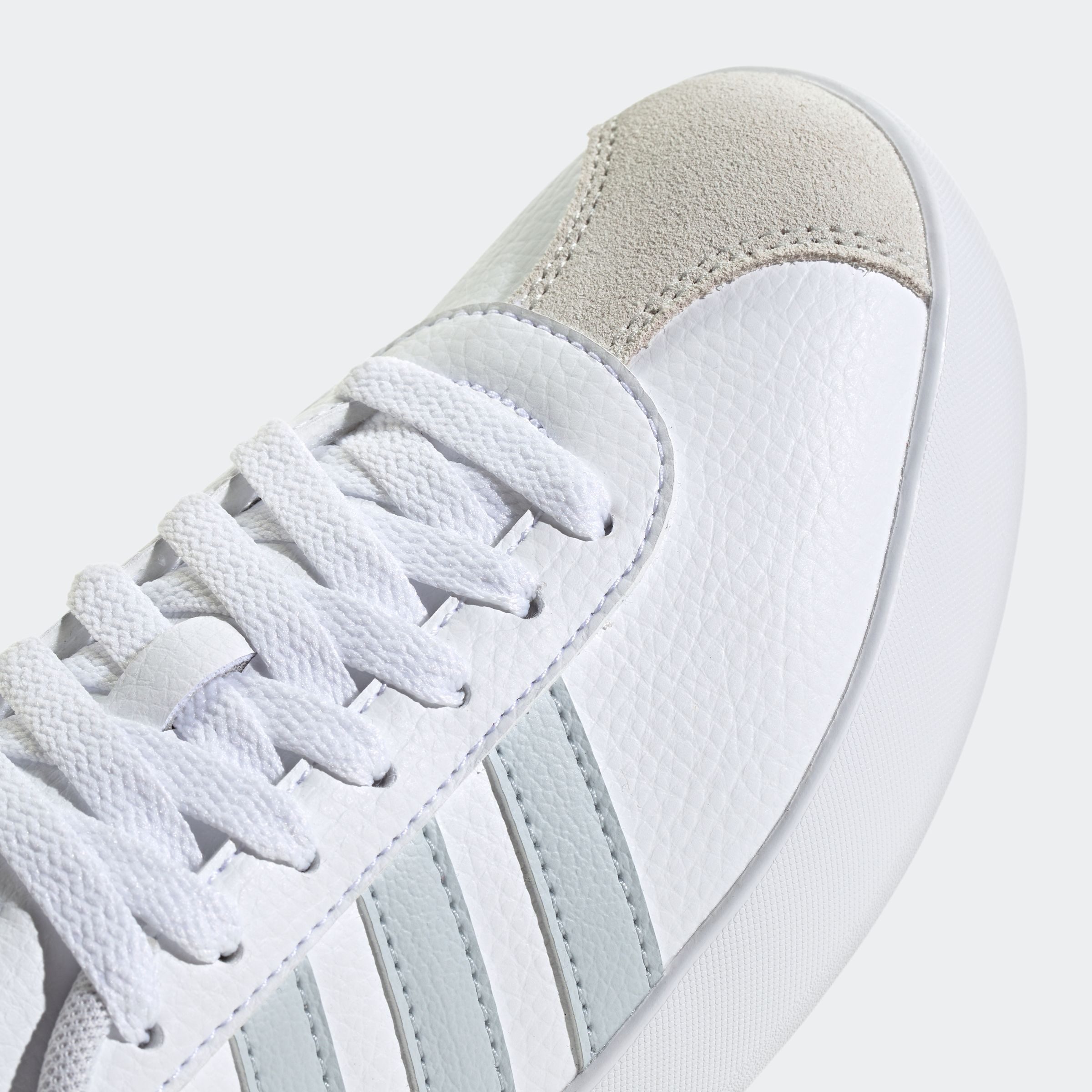 adidas Sportswear Sneakers geïnspireerd door het ontwerp van de adidas samba