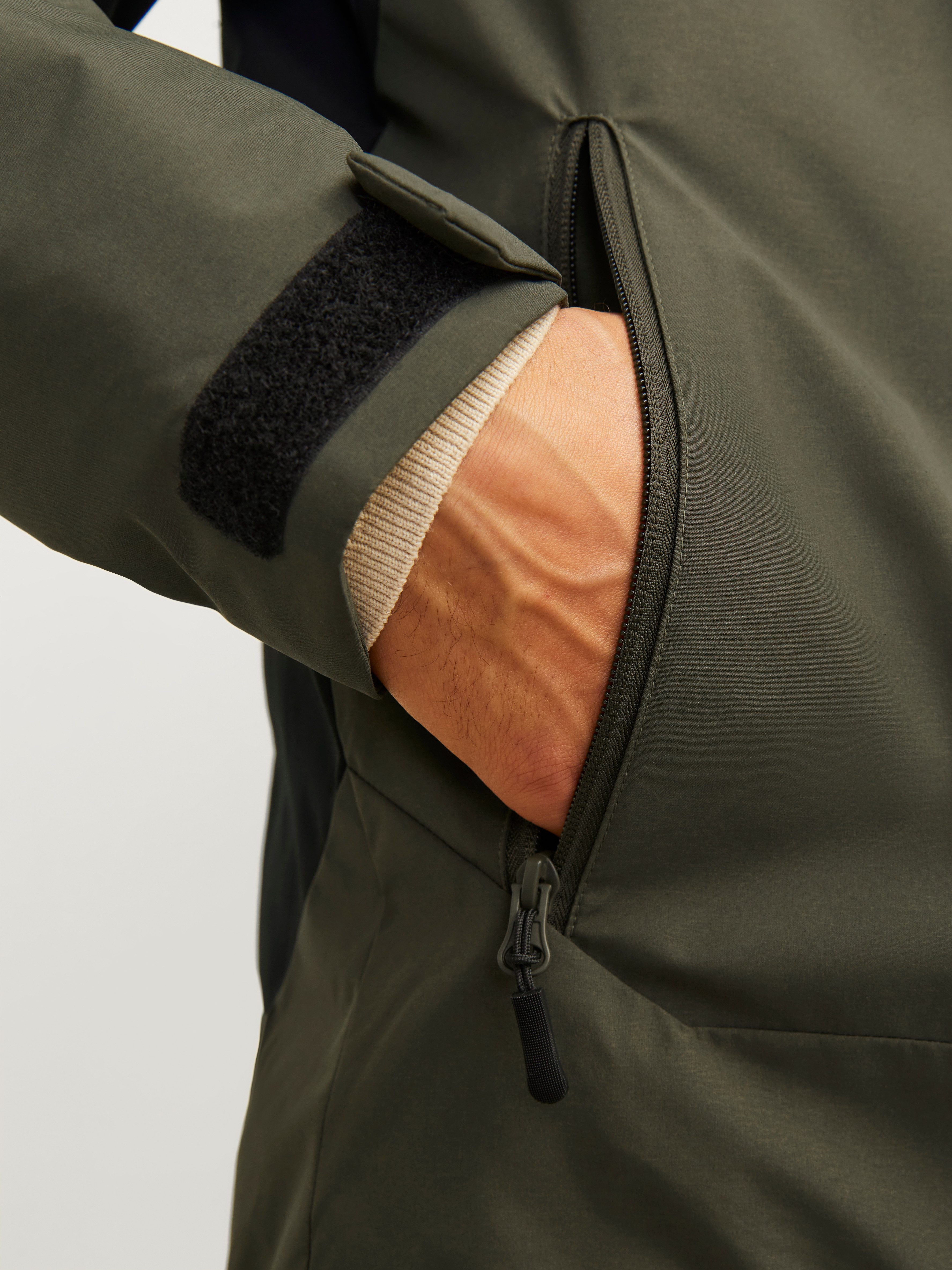 Jack & Jones Outdoorjack JCOAIDEN TRANSITIONAL JACKET SN