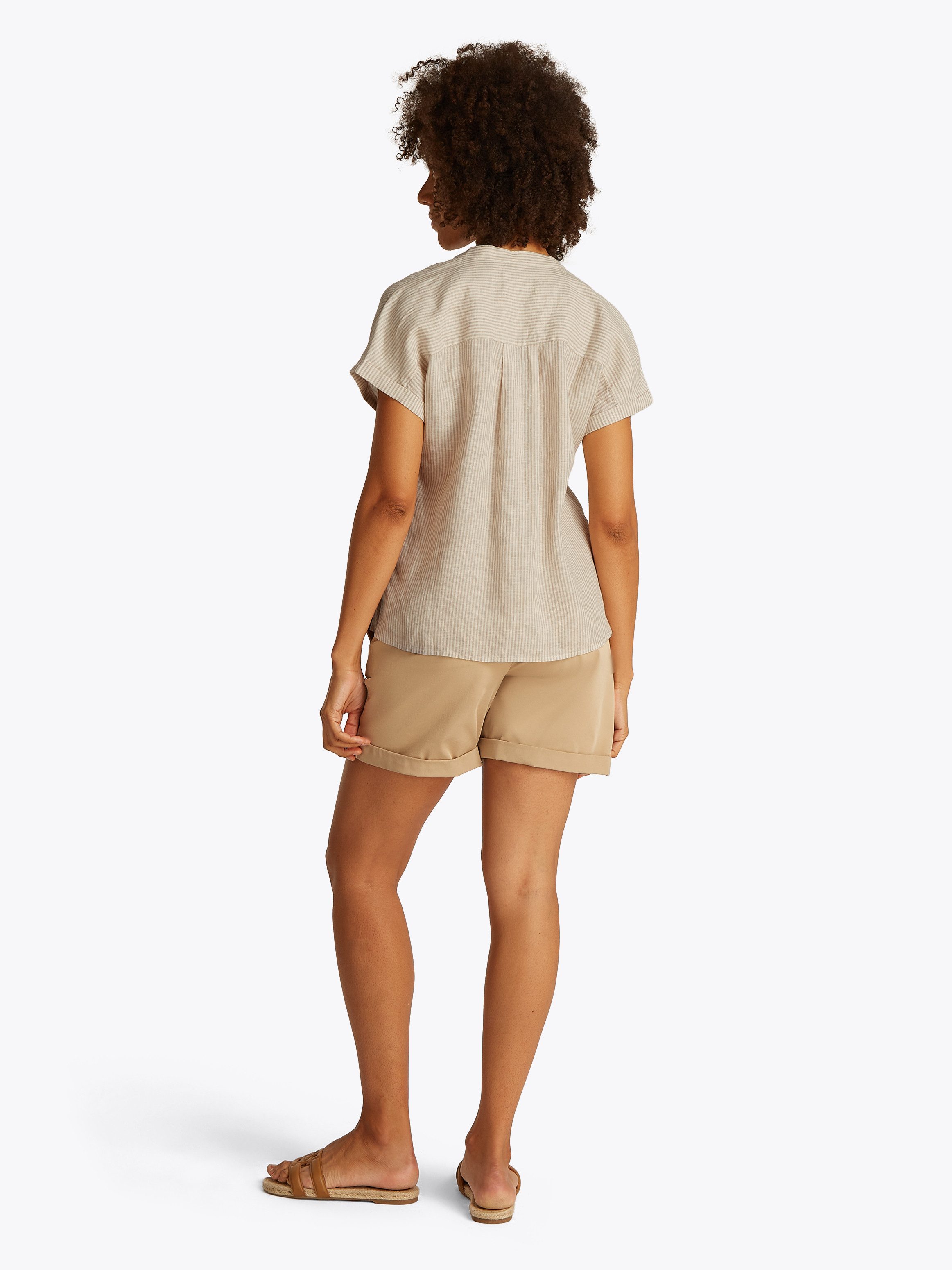 Tommy Hilfiger Blouse met korte mouwen ESS LINEN COLLARLESS S/S BLOUSE met logo-borduursel, verkoelend premium linnen