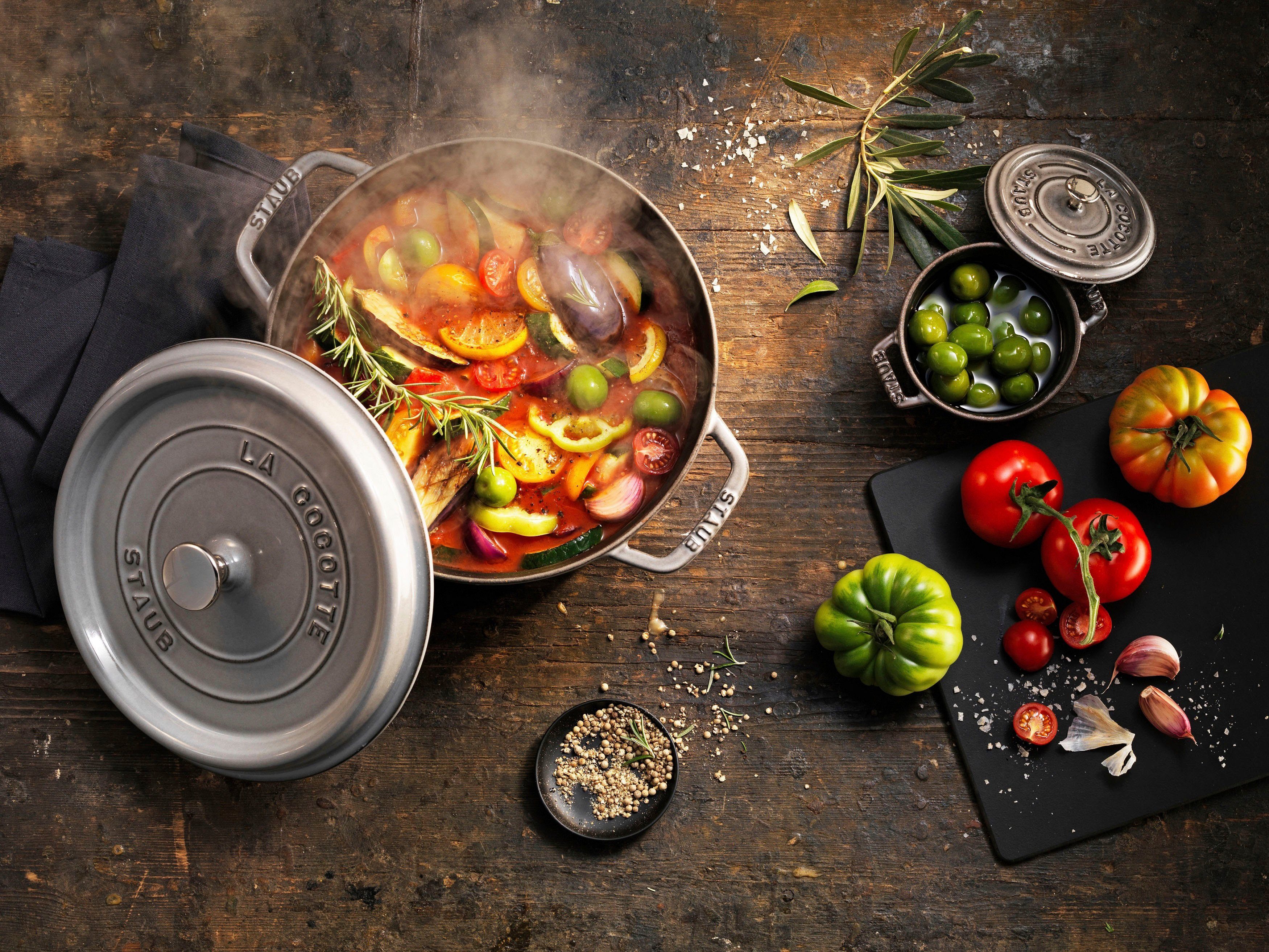 Staub Braadpan Cocotte robust, duurzaam, perfecte hitteverdeling, aroma-regendeksel (1-delig)