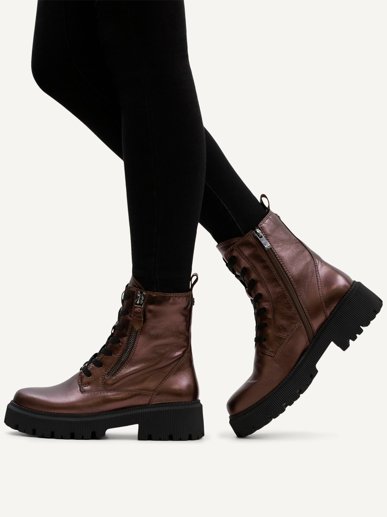 Caprice Veterschoenen , blokhak, veterlaarsje, sierritssluiting aan de buitenkant