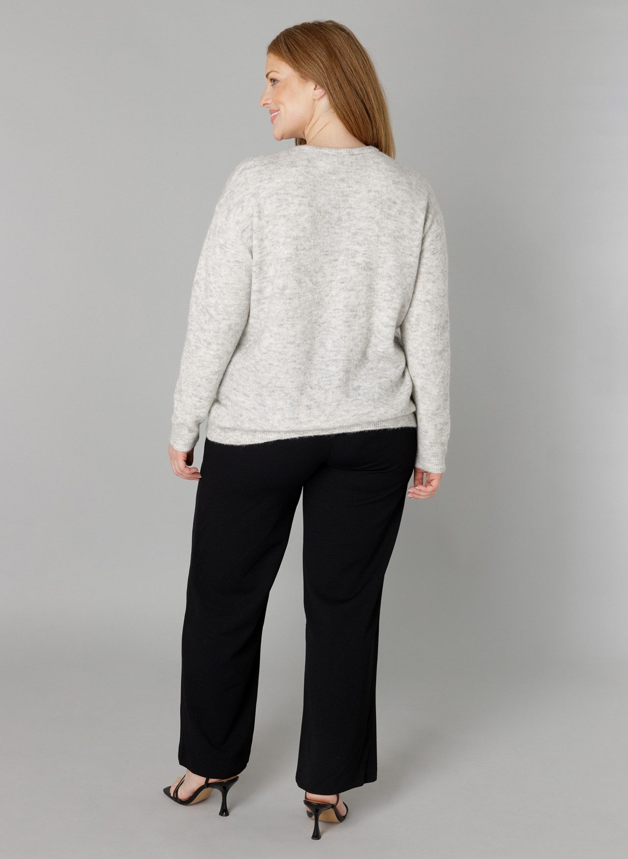 Base Level Curvy Cardigan Yulia