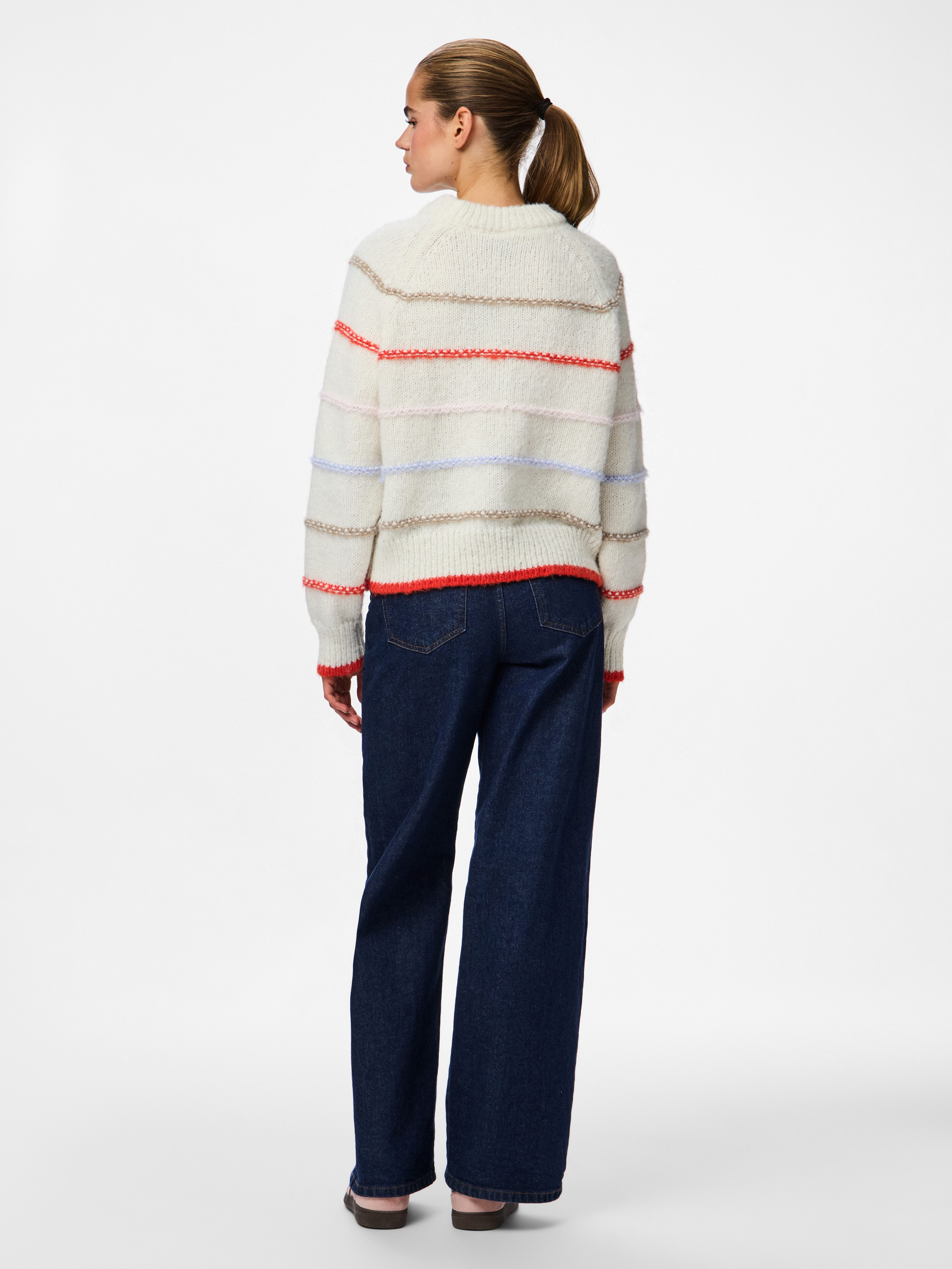 pieces Gebreide trui PCNELIA LS O-NECK KNIT NOOS BC