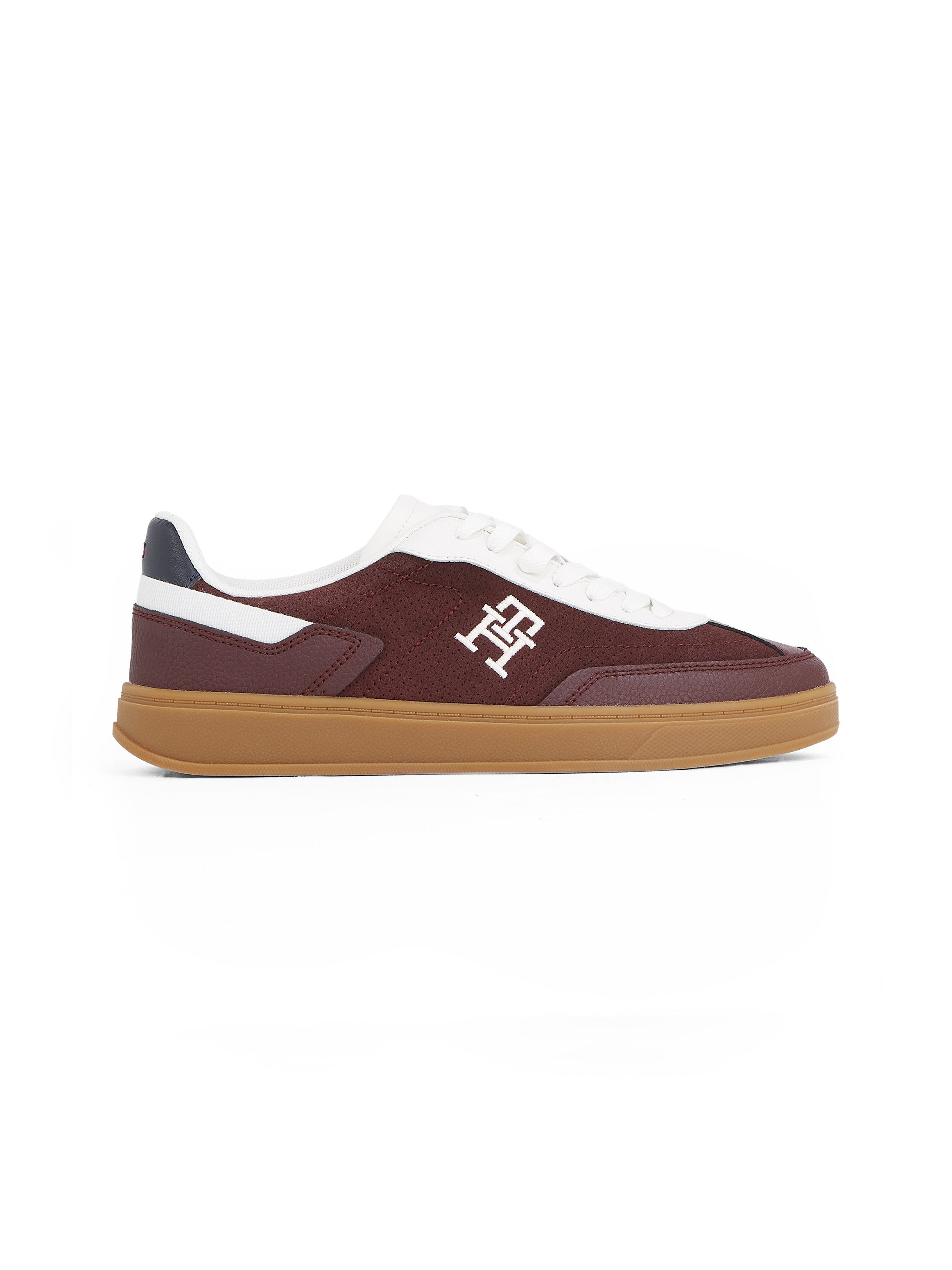 Tommy Hilfiger Plateausneakers TH HERITAGE SNEAKER PERF vrijetijdsschoen, lage schoen, veterschoen met th-logo-borduring
