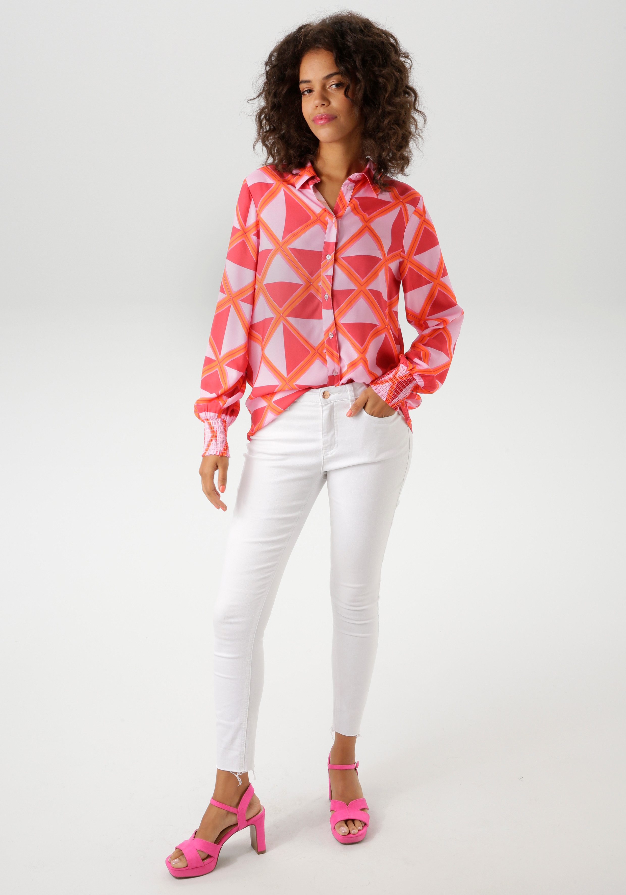 Aniston CASUAL Overhemdblouse met extravagante, grafische print - nieuwe collectie