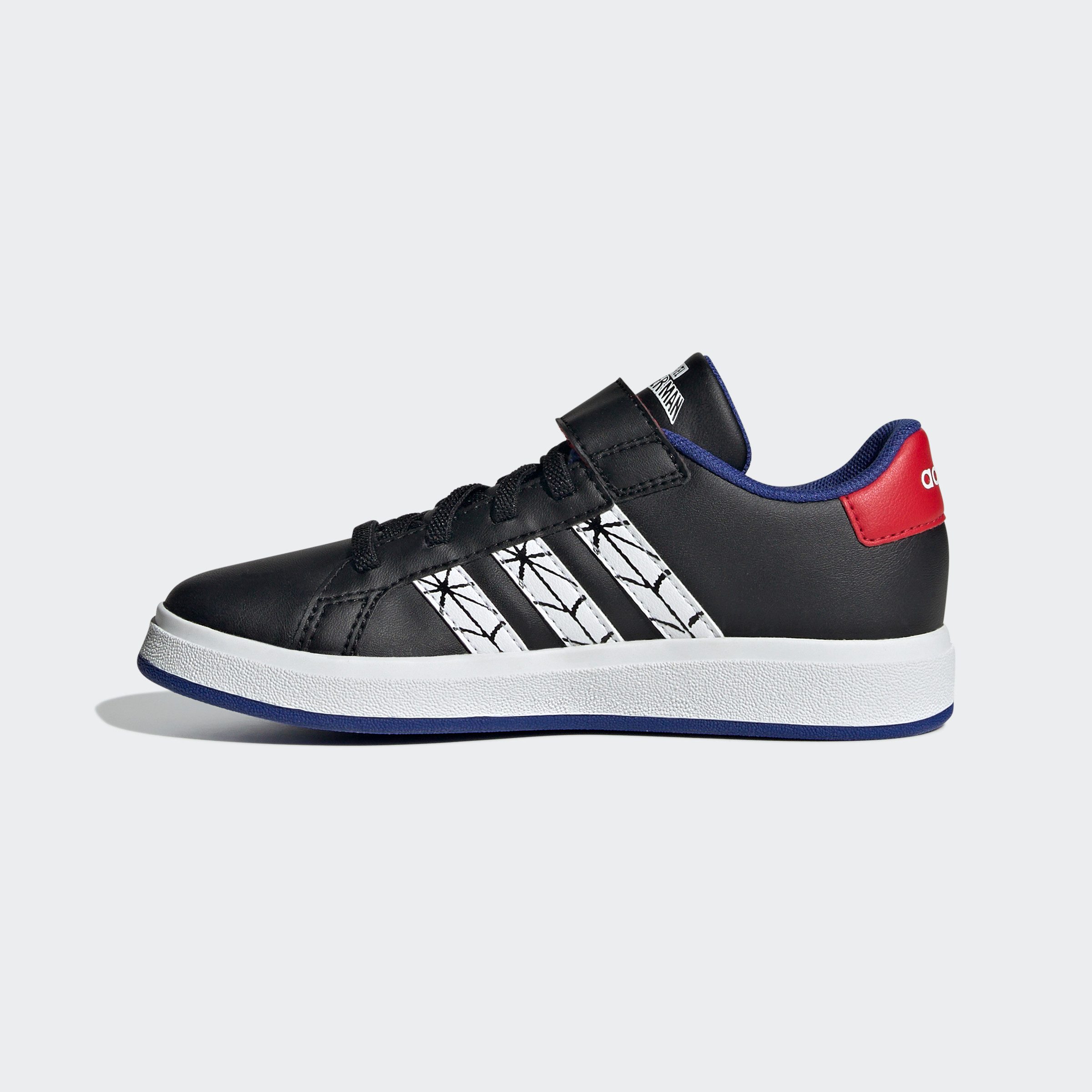 adidas Sportswear Sneakers MARVEL’S SPIDER-MAN GRAND COURT KIDS Design geïnspireerd op de adidas Superstar