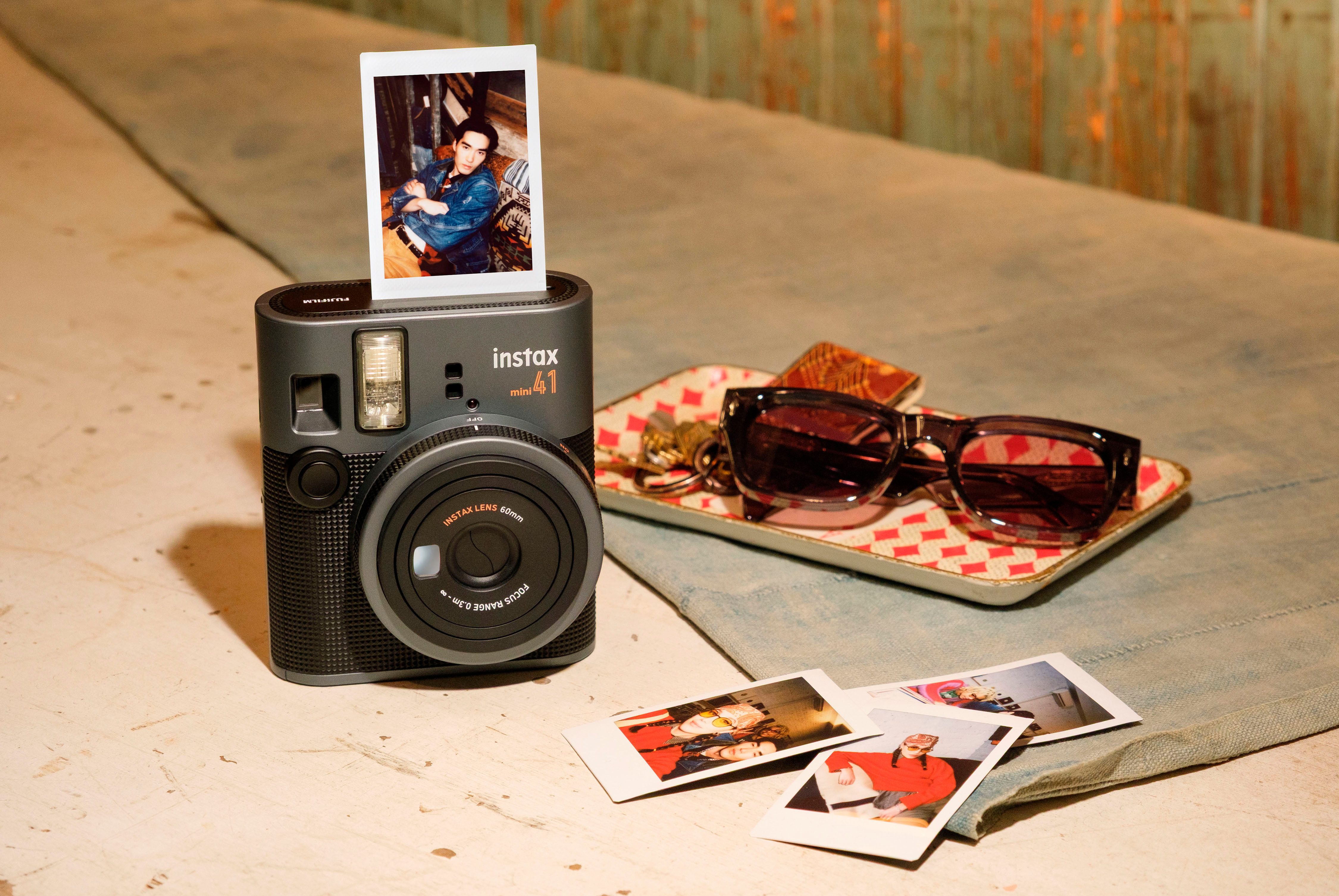 FUJIFILM Instant camera Instax mini 41
