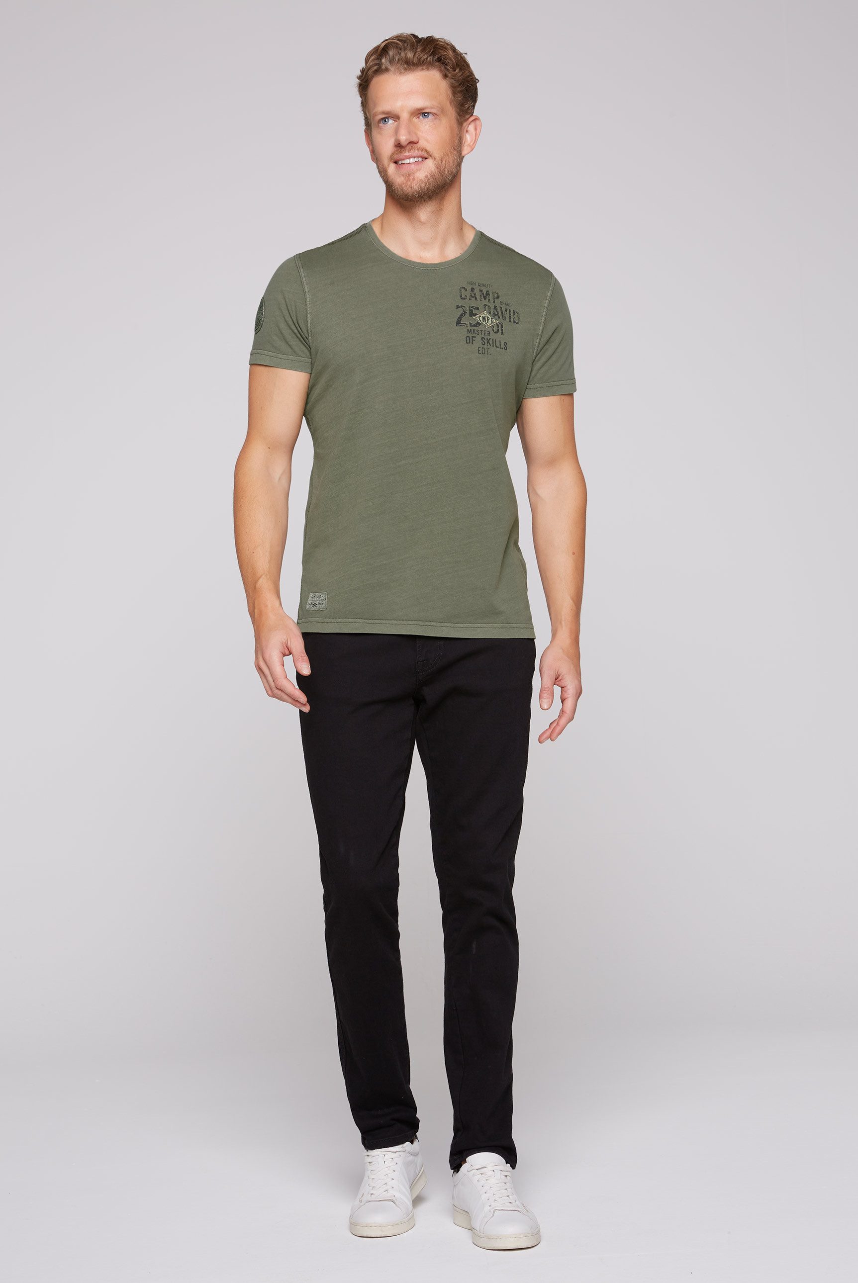 CAMP DAVID T-shirt met logo-borduurwerk op de mouw