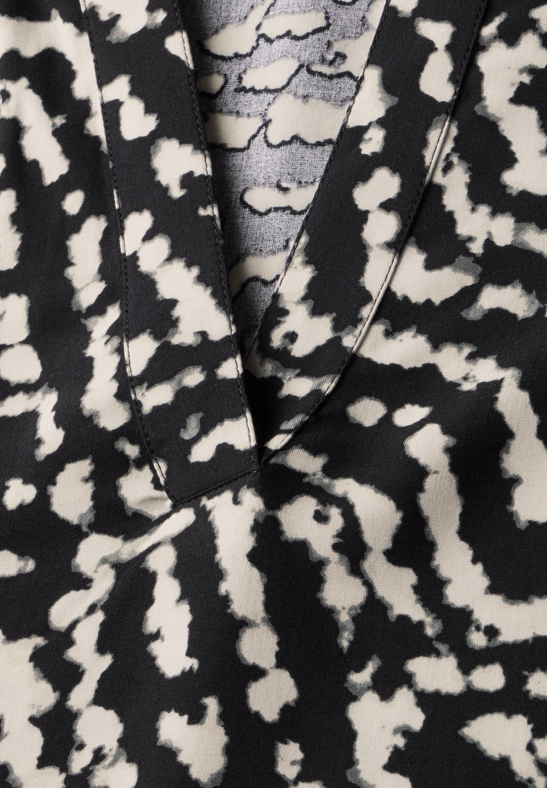 STREET ONE Blouse met korte mouwen met grafisch patroon
