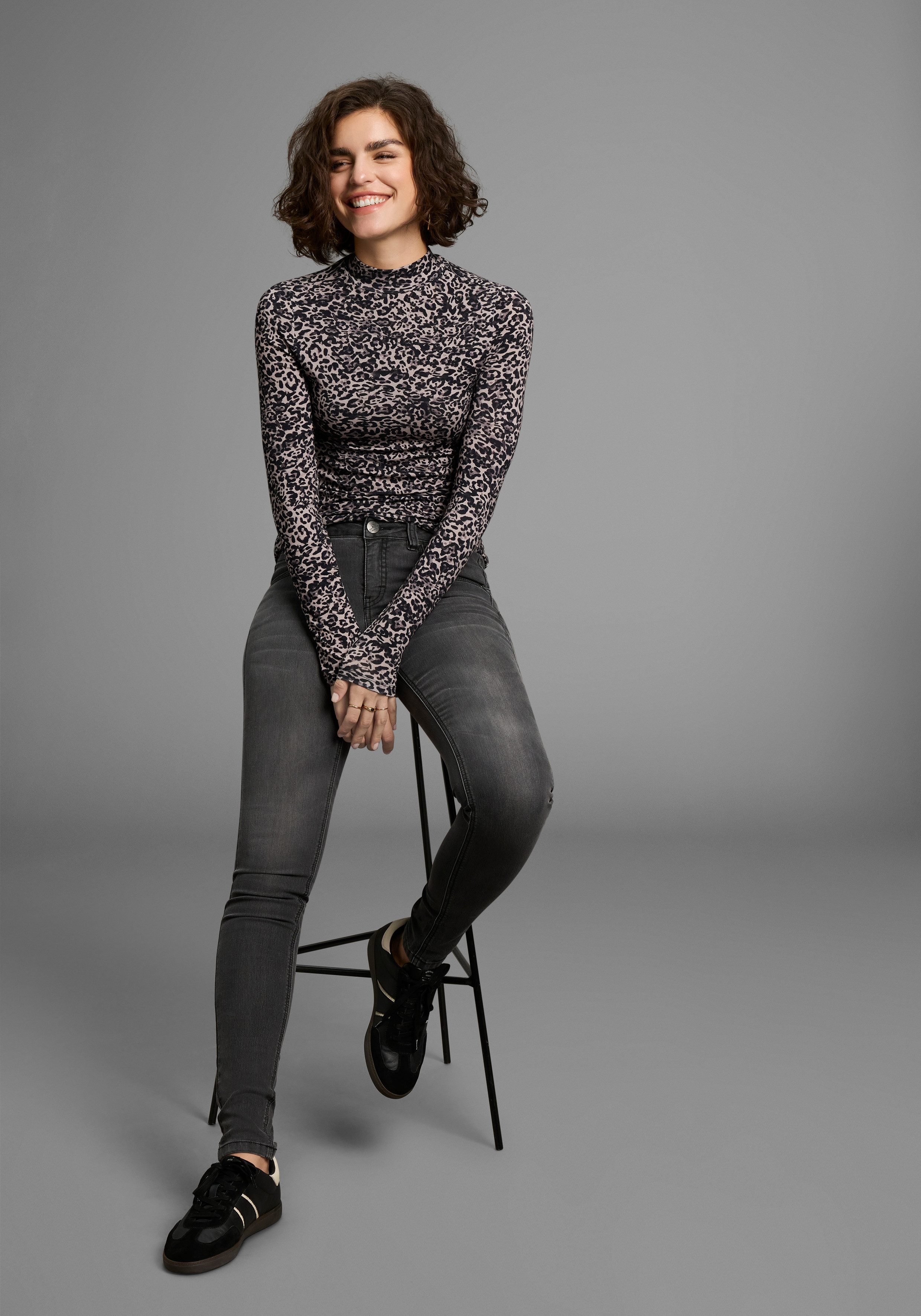 Laura Scott Longsleeve