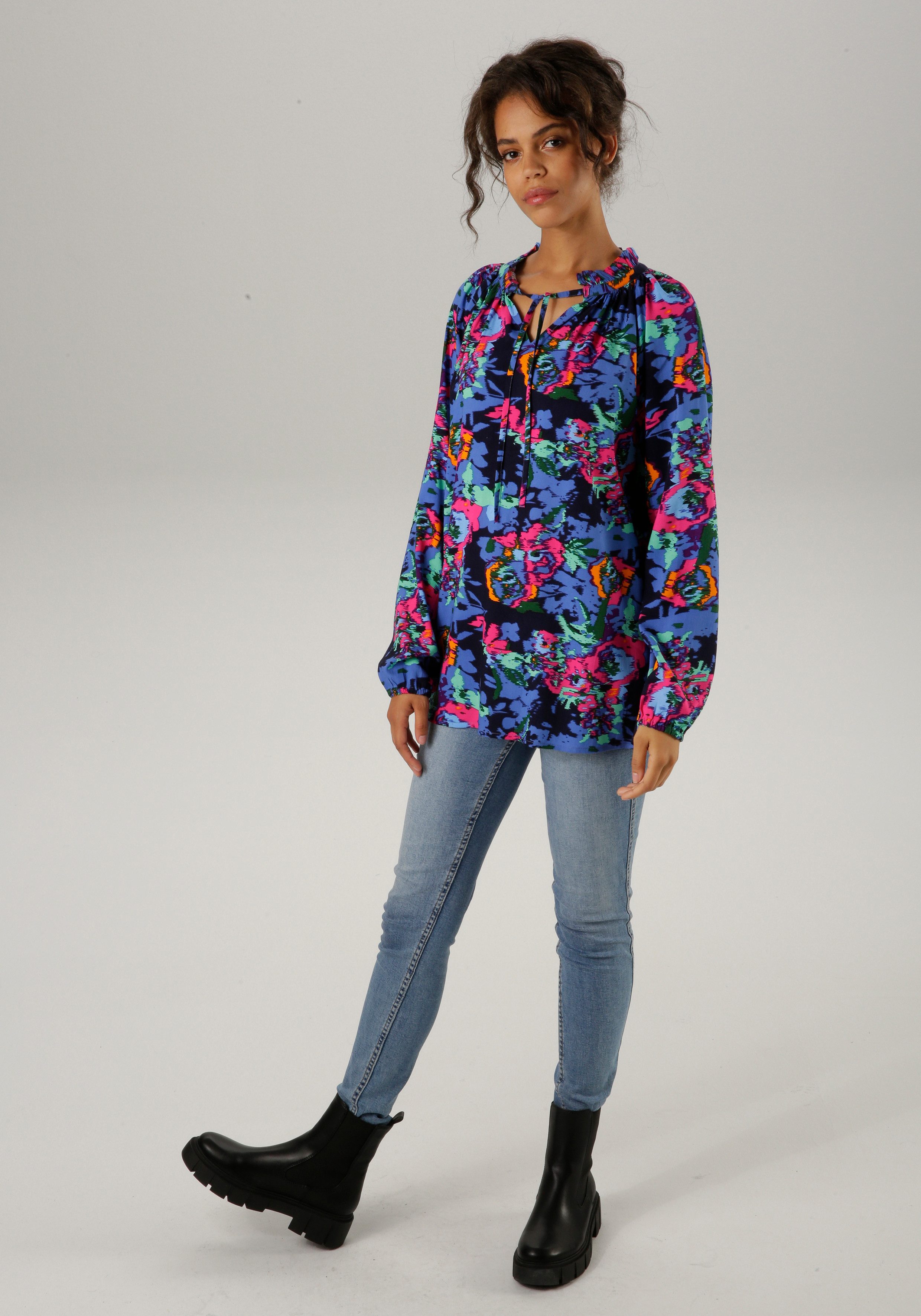 Aniston CASUAL Blouse zonder sluiting met kleurrijke grafische bloemenprint