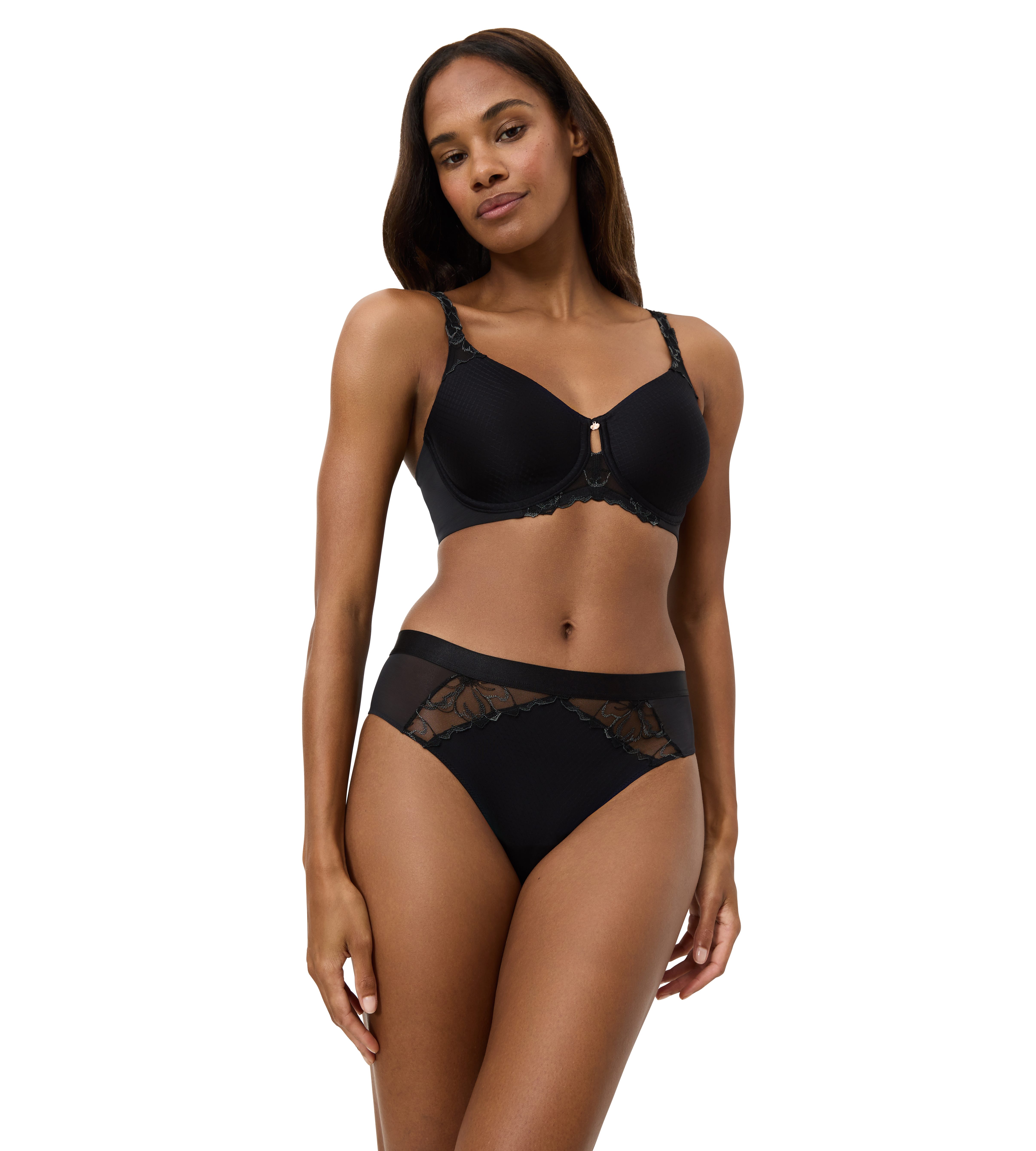 Triumph Minimizer-bh Wild Azalea Florale W01 maakt de borst optisch kleiner met een cupmaat