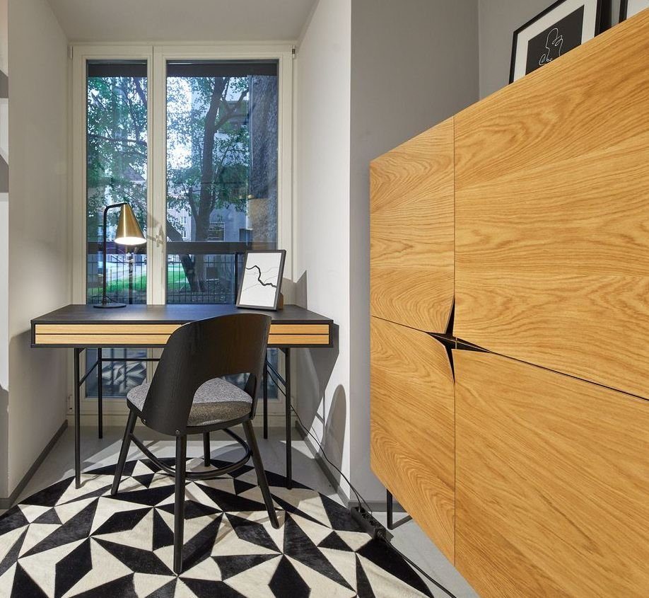 Woodman Highboard Commode met eiken fineer, in Scandinavisch ontwerp
