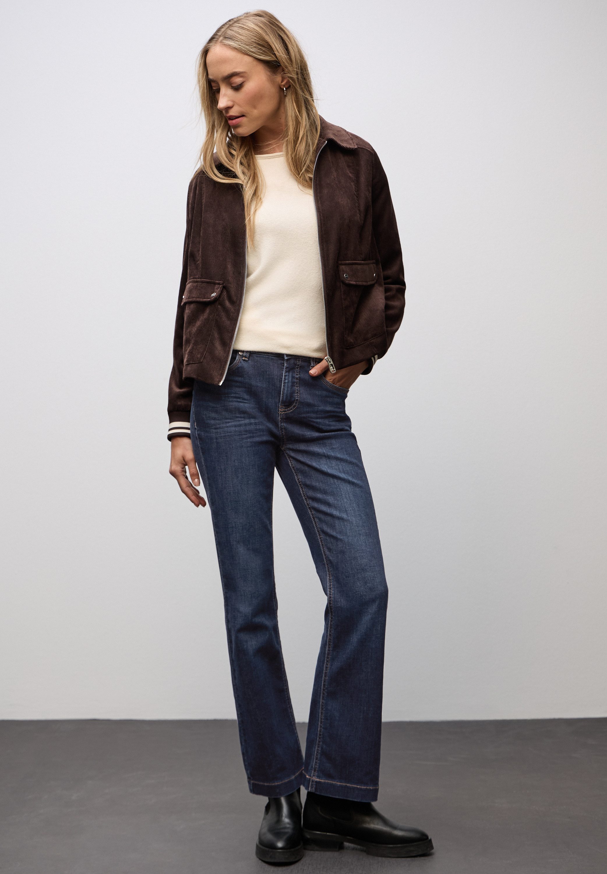 STREET ONE Bootcut jeans met stretch