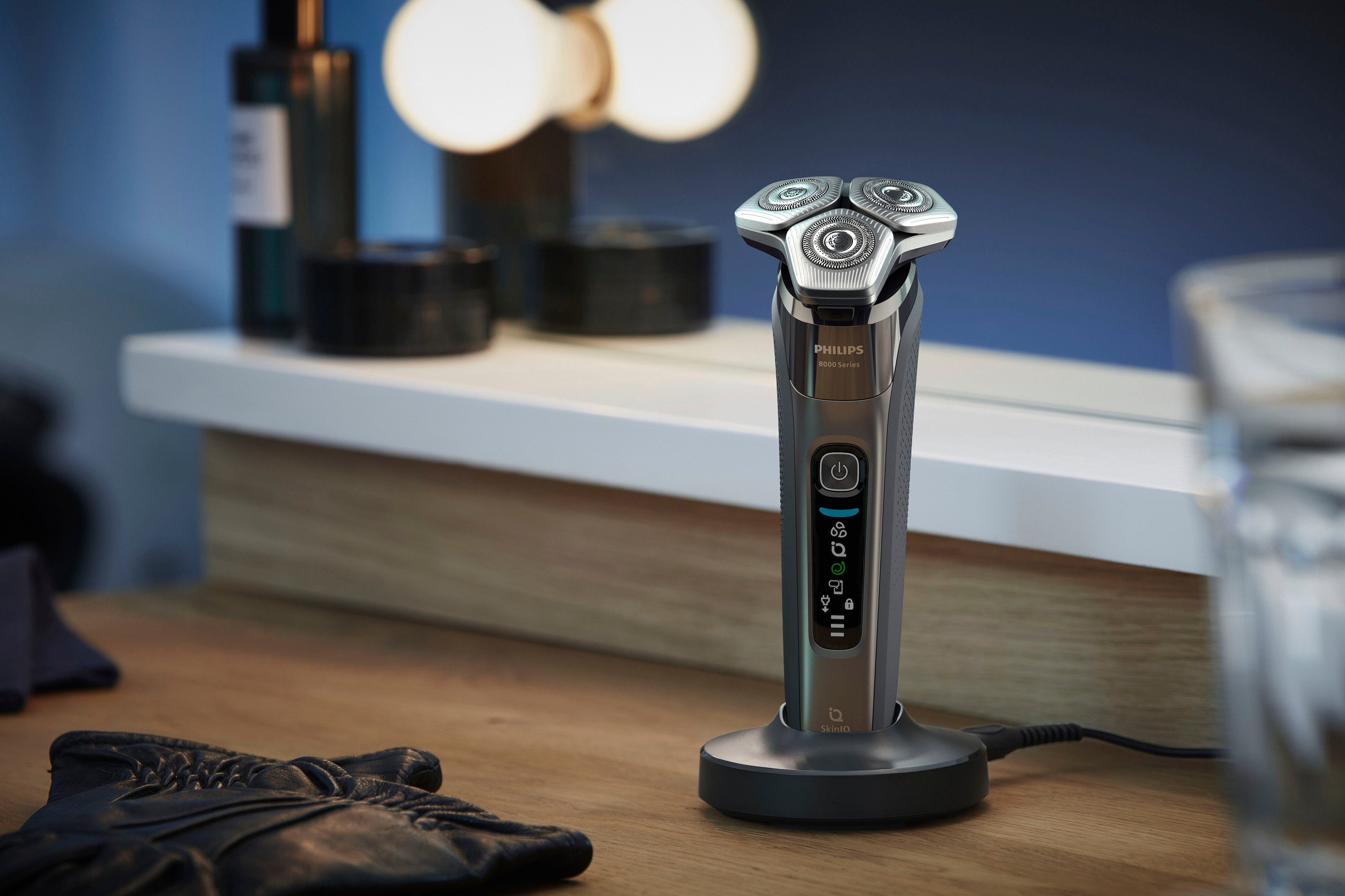 Philips Elektrisch scheerapparaat Shaver Series 8000 S8697/35 Oplaadstandaard, etui, met SkinIQ technologie