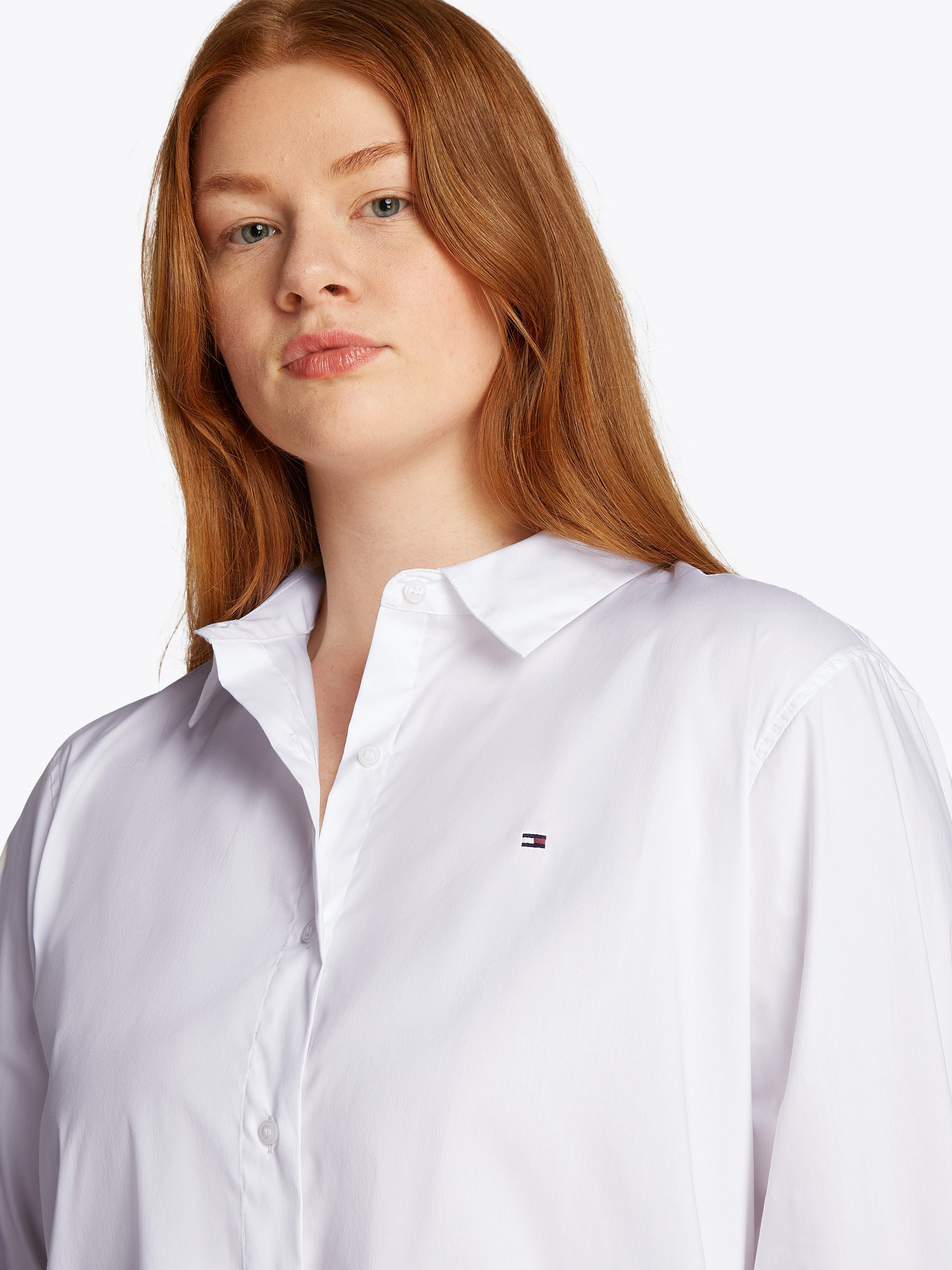 Tommy Hilfiger Curve Overhemdblouse CRV ESS POPLIN REGULAR SHIRT in grote maten, popeline kwaliteit, logoborduursel