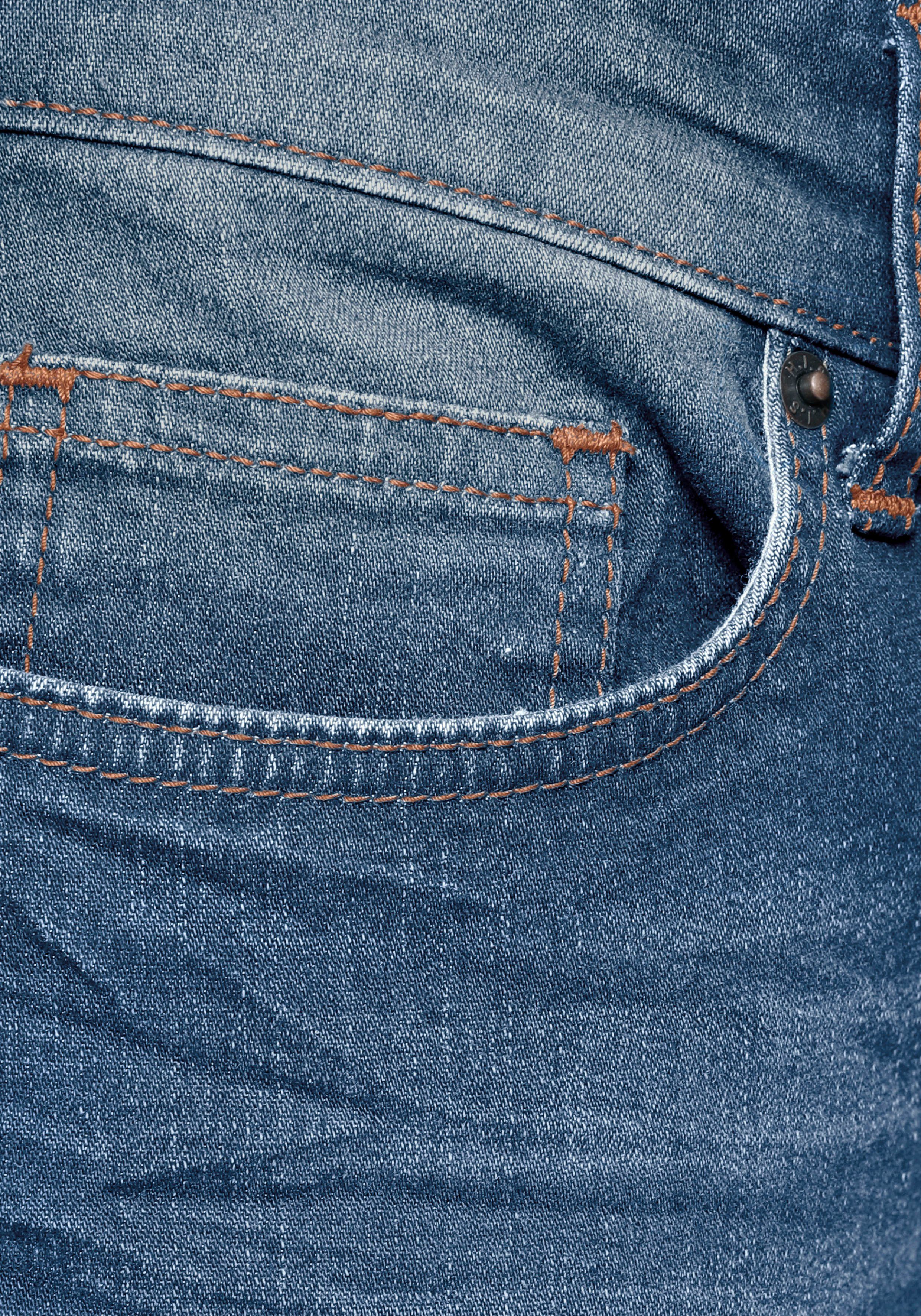 H.I.S Jeansbermuda HANTZ rechte broeksnit, used-look met slijtage-effecten (set, 2-delig, Met een afneembare riem)