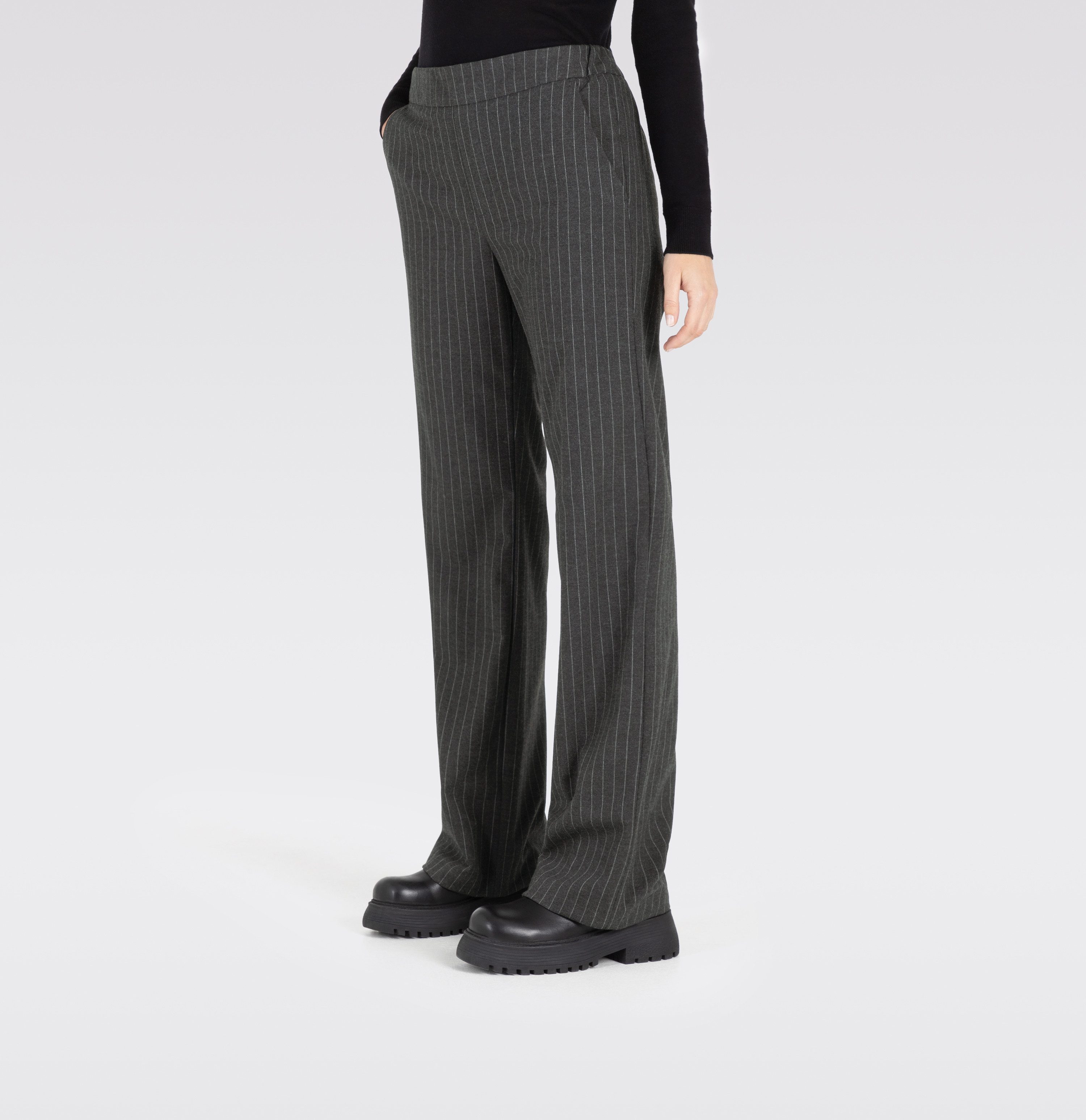 MAC Bootcutbroek Chiara Bootcut-vorm in figuuraccentuerende vorm