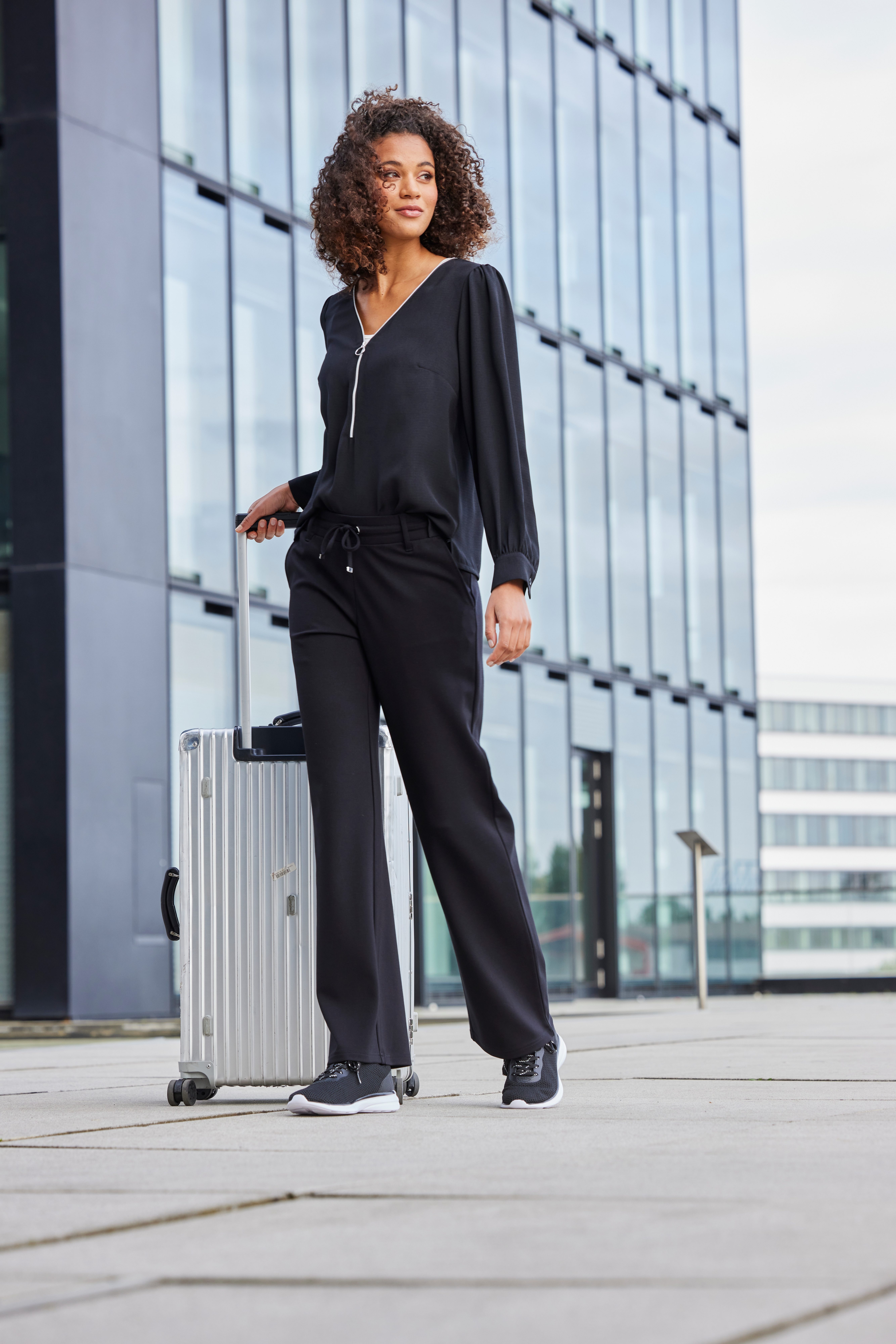 Lascana Homewearbroek in zacht vloeiend materiaal, loungewear