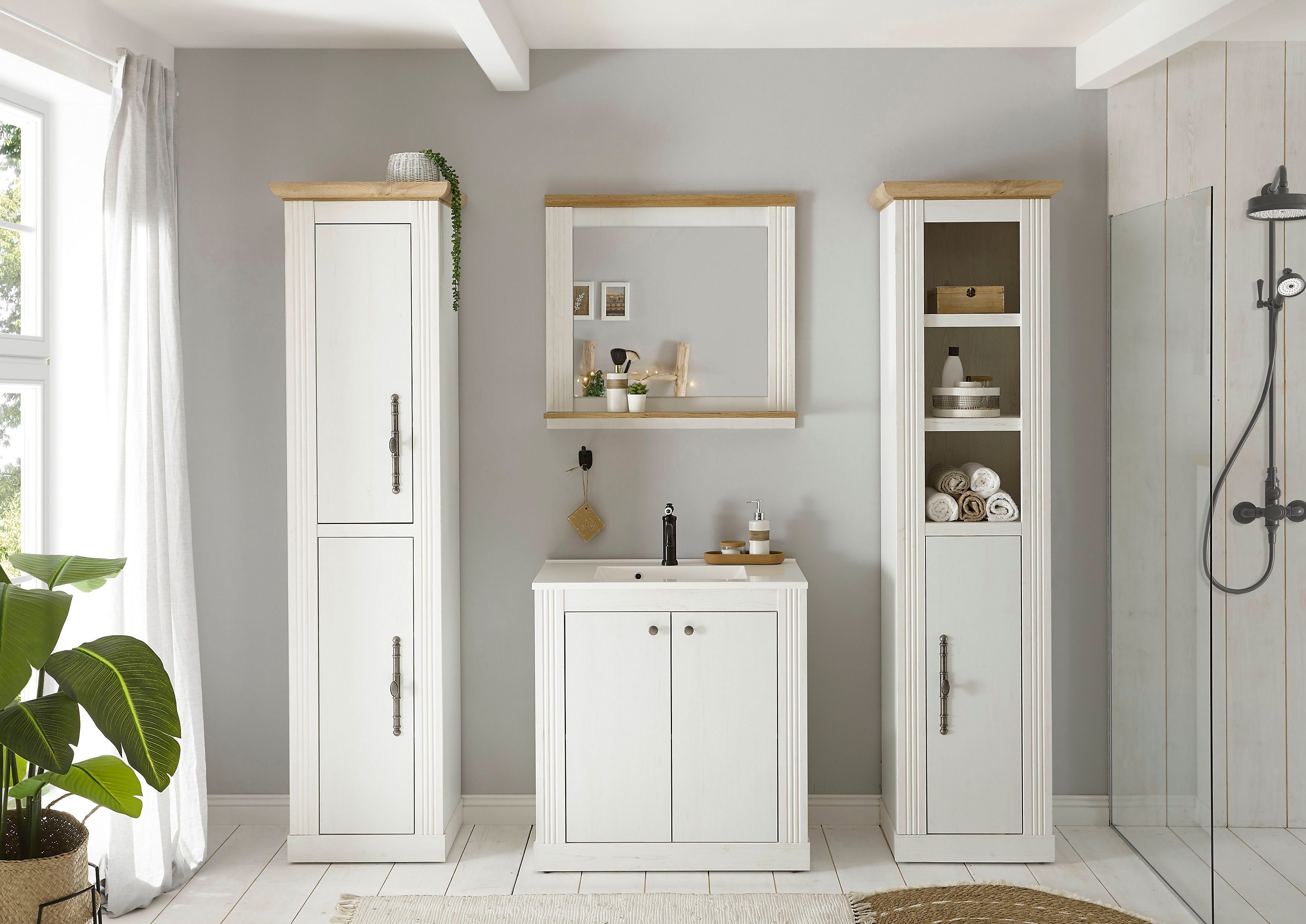 Home affaire Badkamerserie WESTMINSTER, badkamer in landhuisstijl, 4-delig badkamer Waschtafel, spiegel, 2 hoge kasten, in 2 kleuren, breedte 220 cm (4-delig)